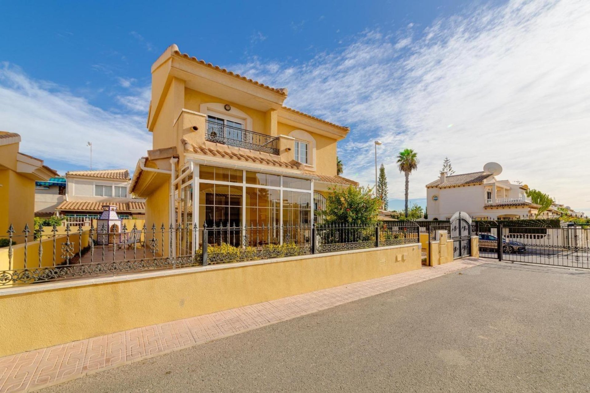 Återförsäljning - Villa -
Orihuela Costa - Playa Flamenca