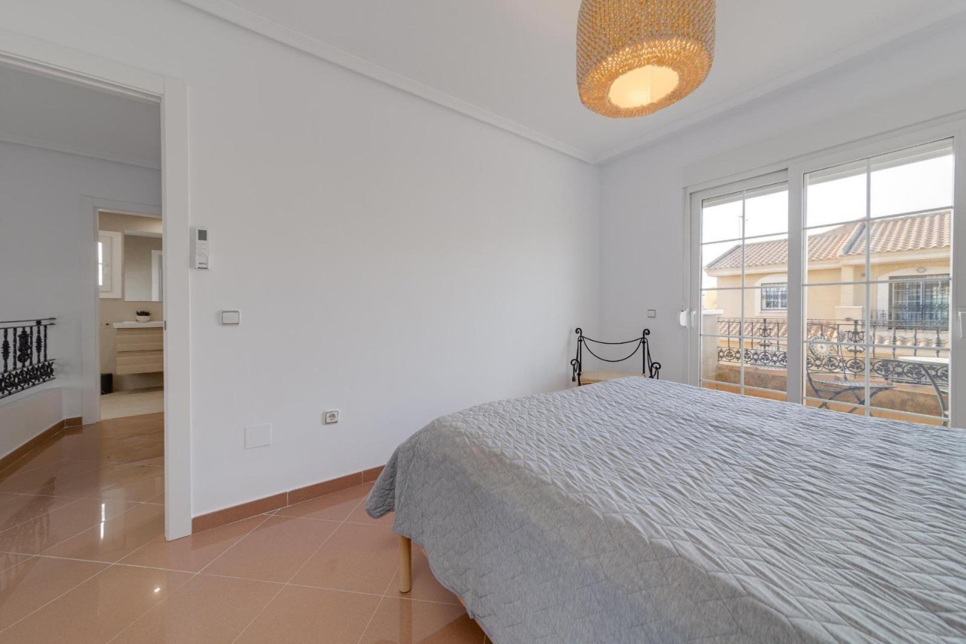 Återförsäljning - Villa -
Orihuela Costa - Playa Flamenca