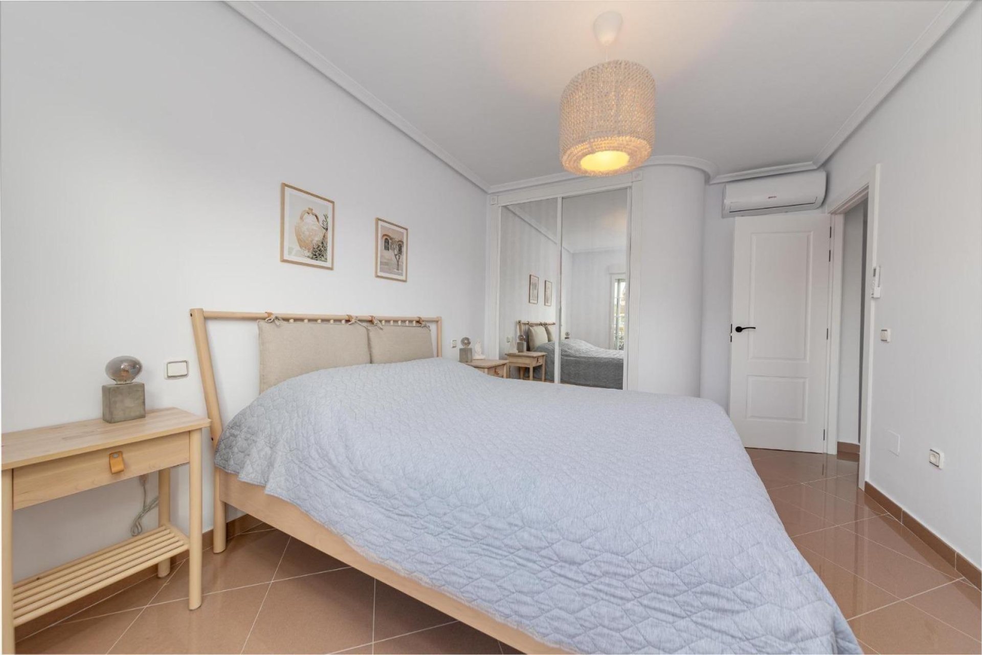 Återförsäljning - Villa -
Orihuela Costa - Playa Flamenca