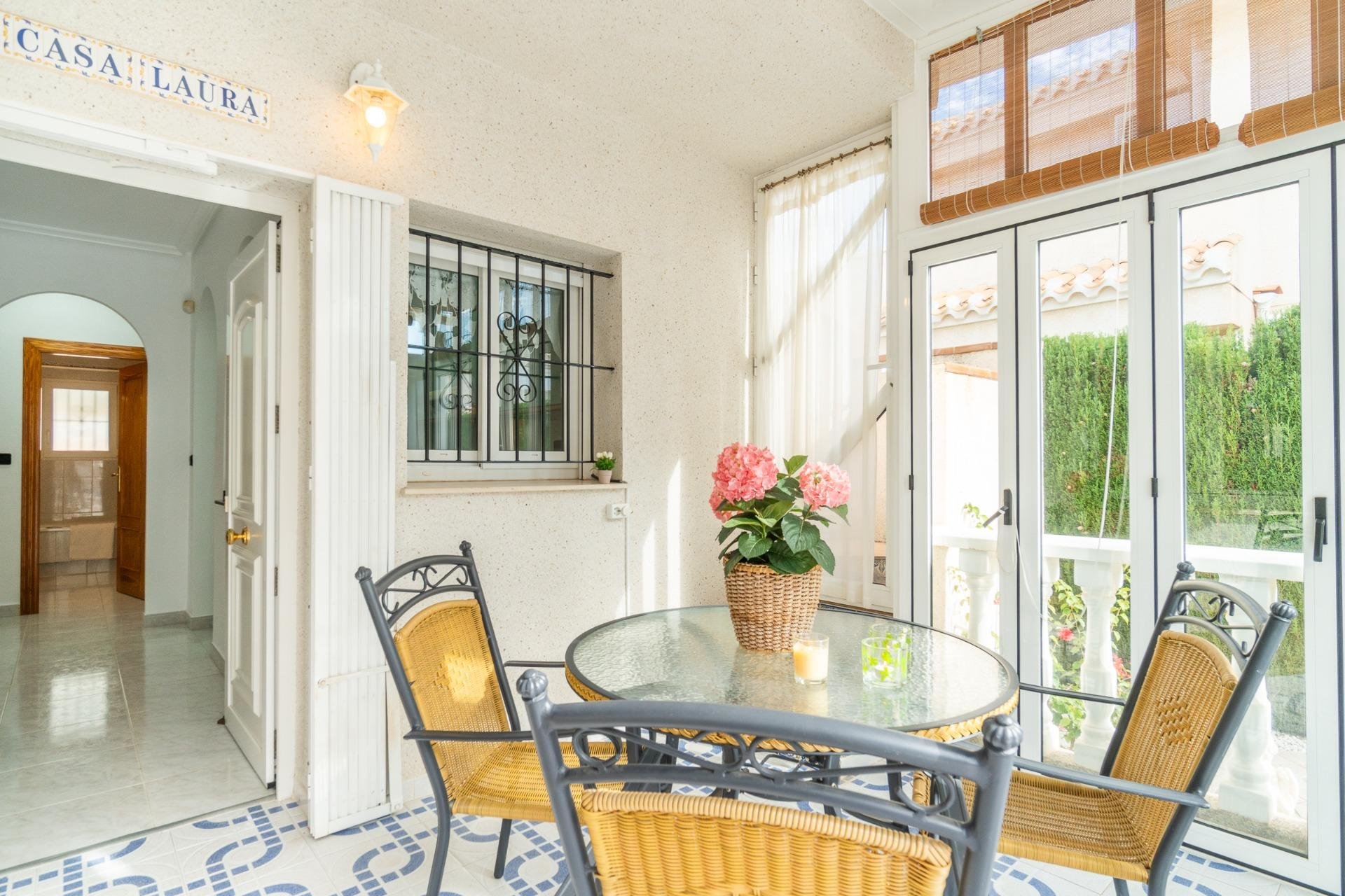 Återförsäljning - Villa -
Orihuela Costa - Playa Flamenca