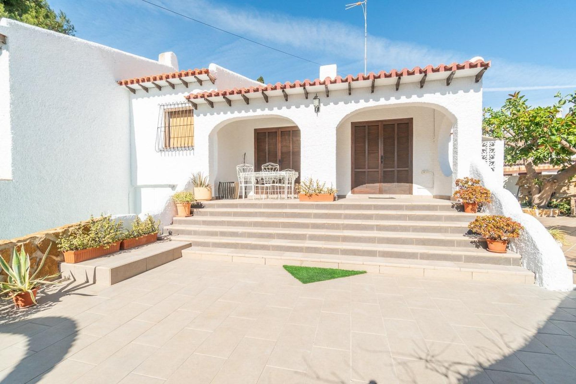 Återförsäljning - Villa -
Orihuela Costa - Punta Prima