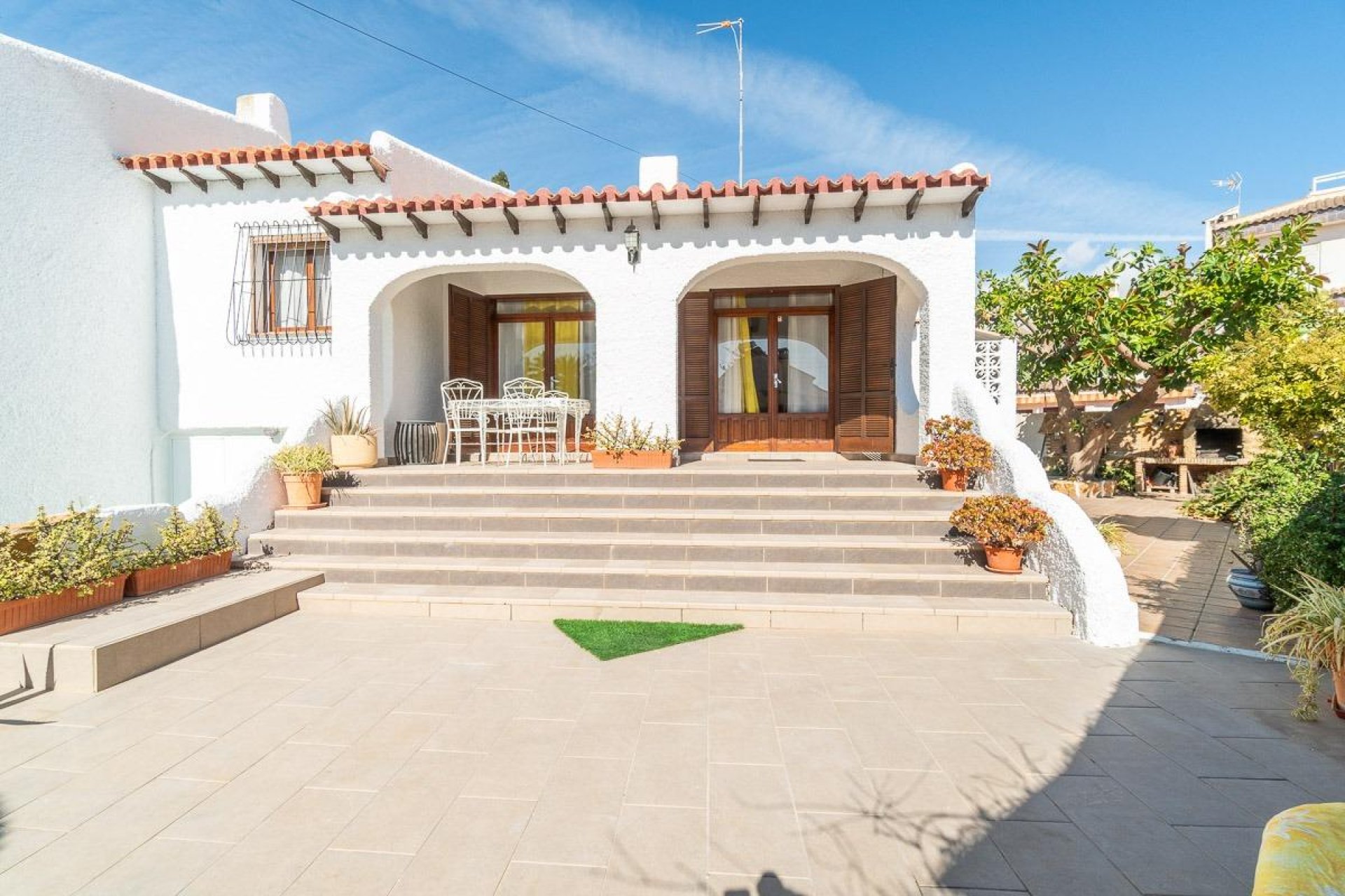 Återförsäljning - Villa -
Orihuela Costa - Punta Prima