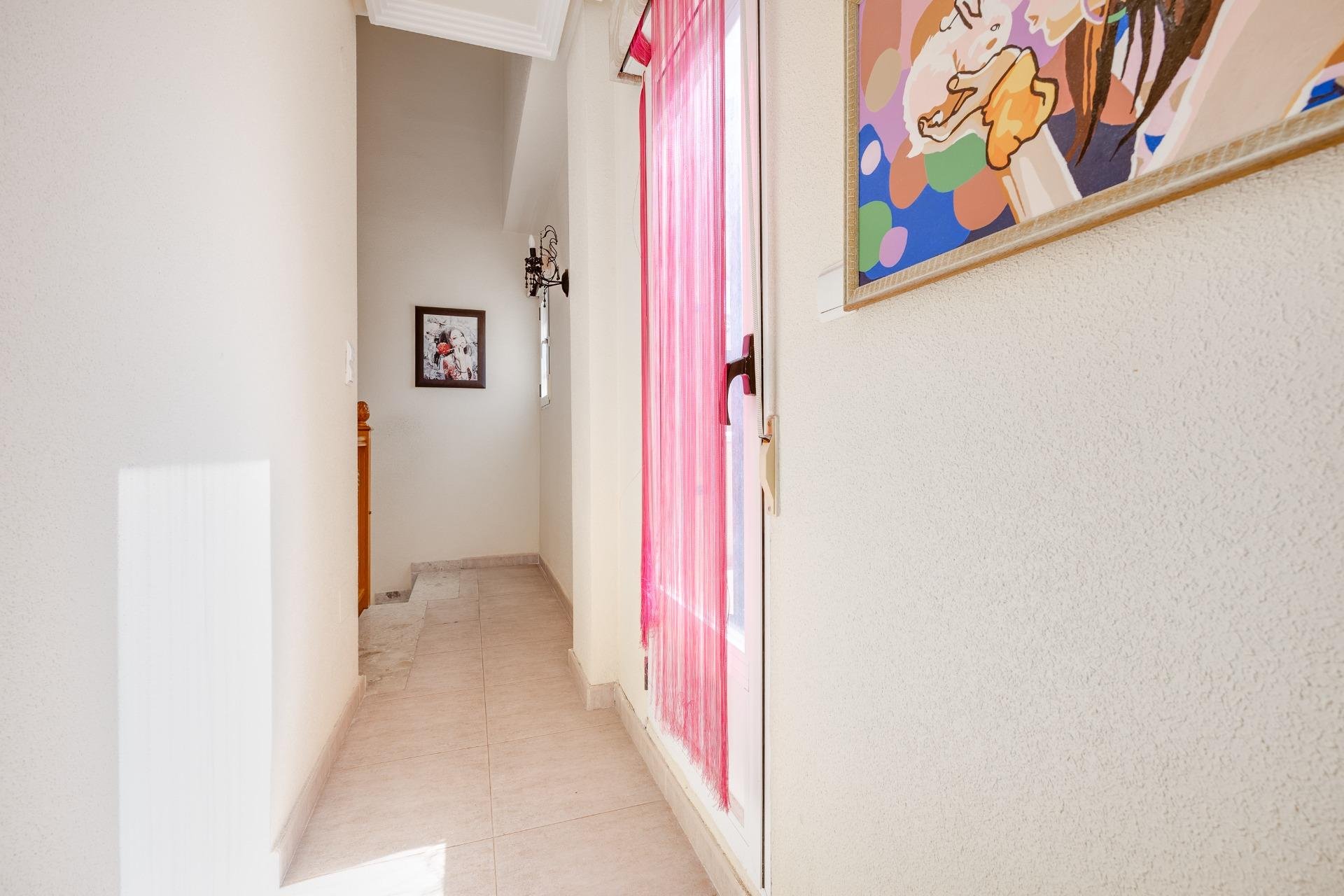 Återförsäljning - Villa -
Orihuela Costa - Urbanización Perla del Mar