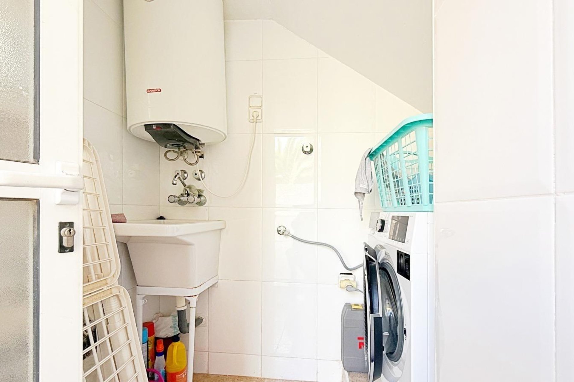 Återförsäljning - Villa -
Orihuela Costa - Urbanización Perla del Mar