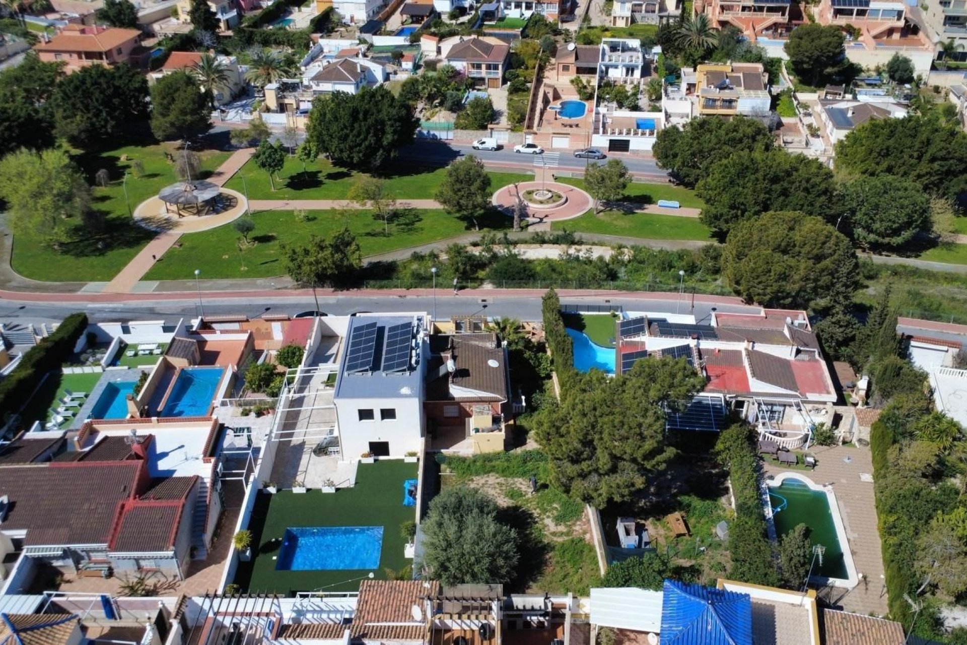 Återförsäljning - Villa -
Orihuela Costa - Urbanización Perla del Mar