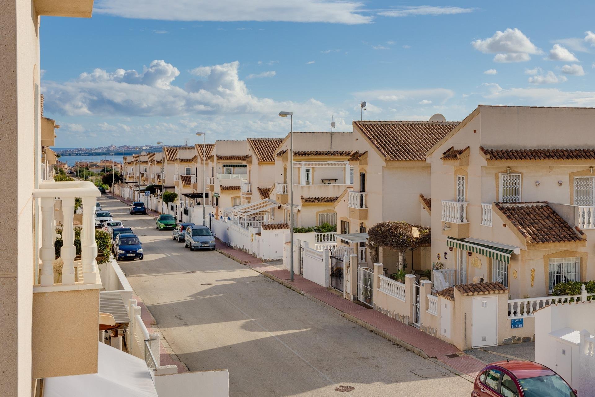 Återförsäljning - Villa -
Rojales - Centro de la Ciudad Quesada