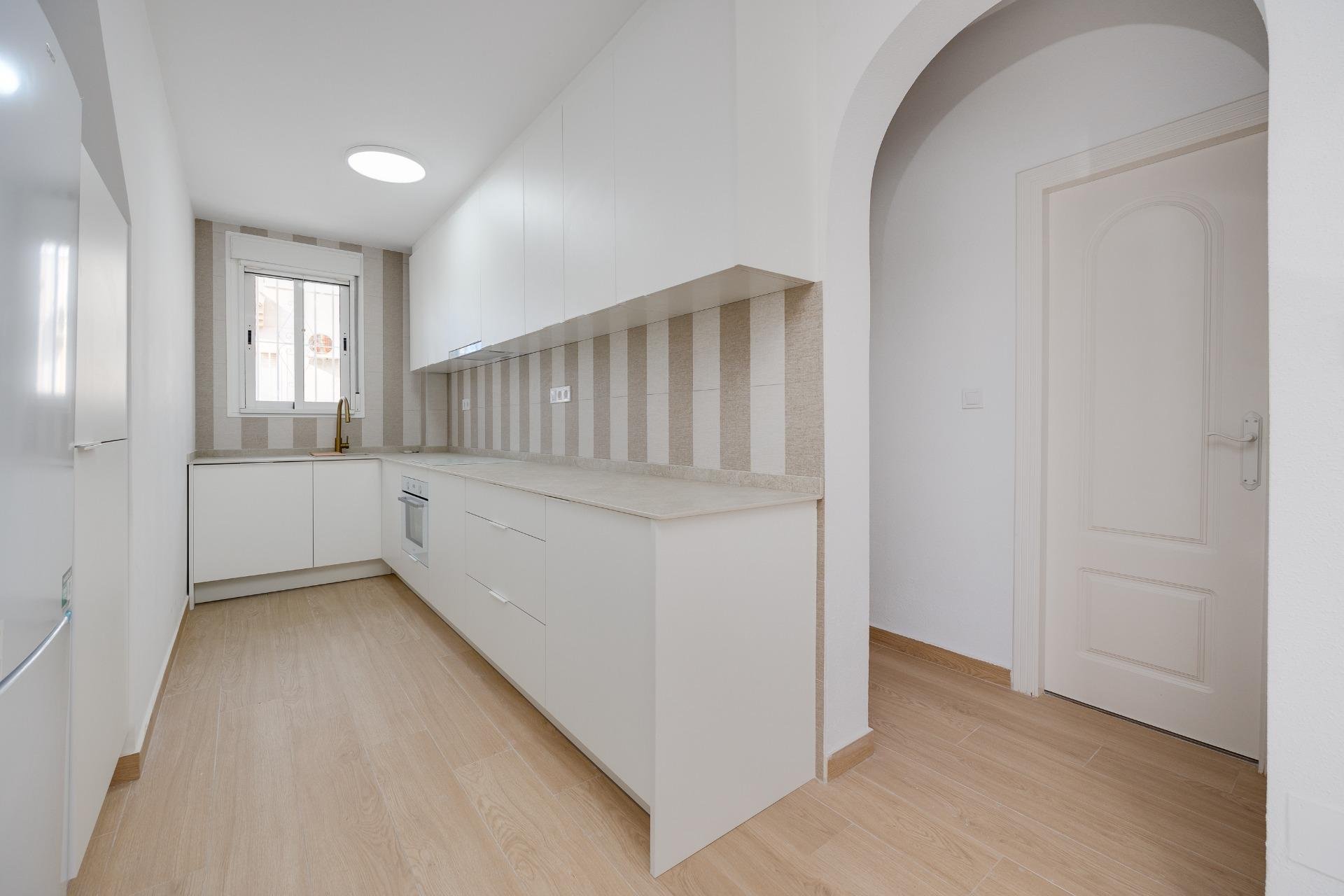 Återförsäljning - Villa -
Rojales - Centro de la Ciudad Quesada