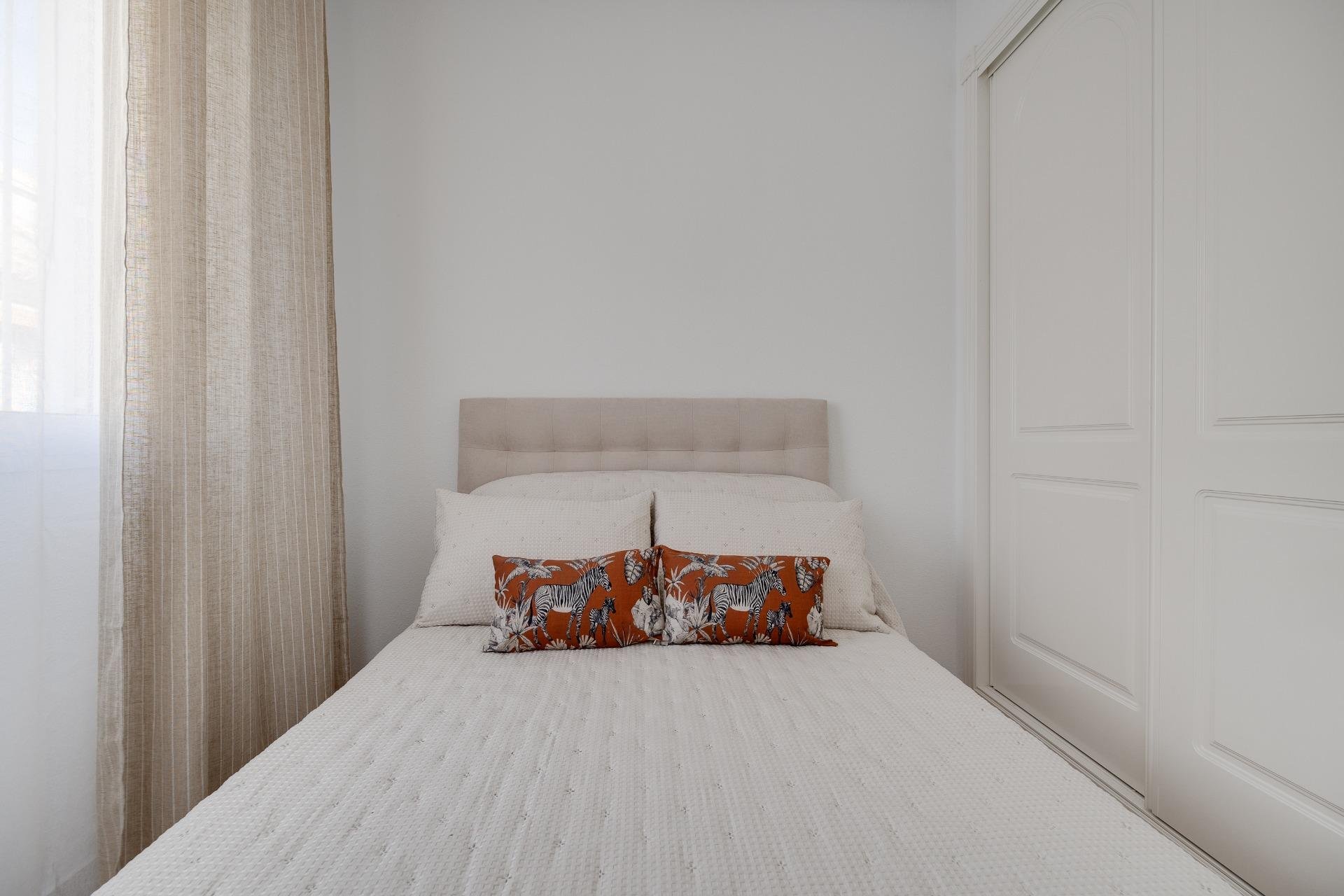 Återförsäljning - Villa -
Rojales - Centro de la Ciudad Quesada