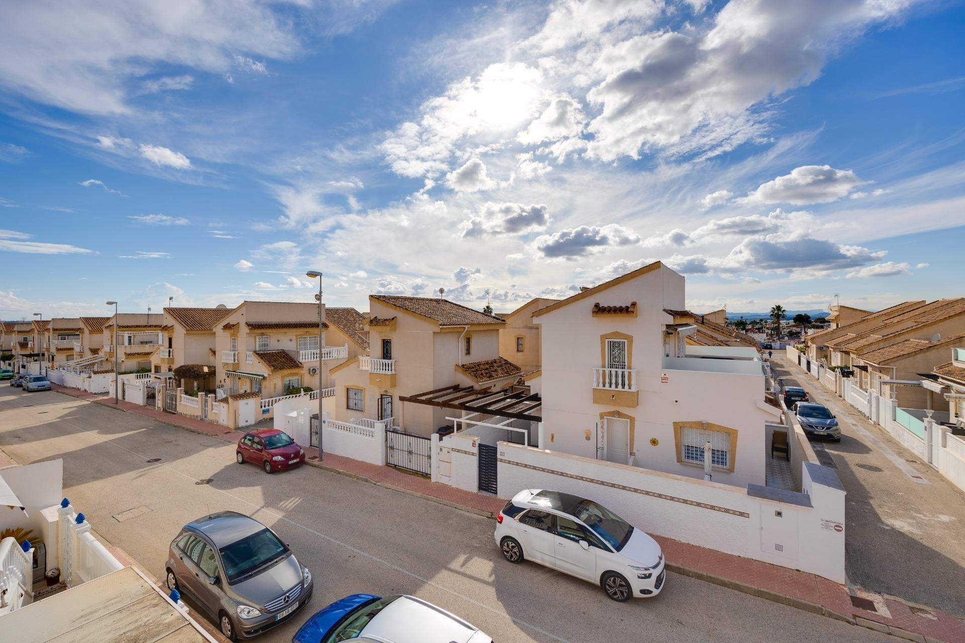 Återförsäljning - Villa -
Rojales - Centro de la Ciudad Quesada