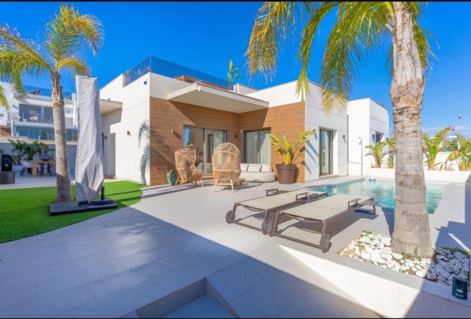 Återförsäljning - Villa -
San Miguel de Salinas - Altos de san miguel