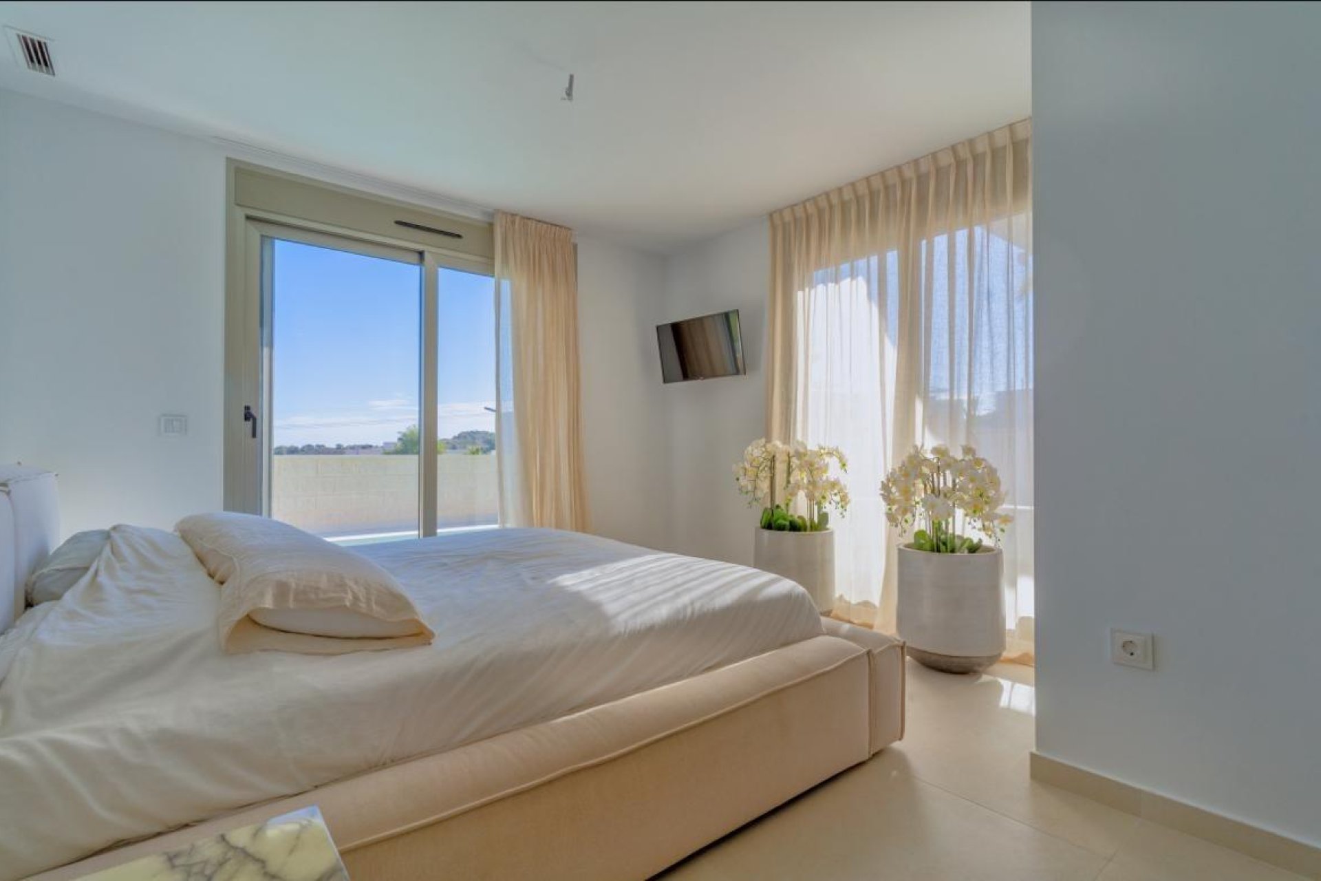 Återförsäljning - Villa -
San Miguel de Salinas - Altos de san miguel