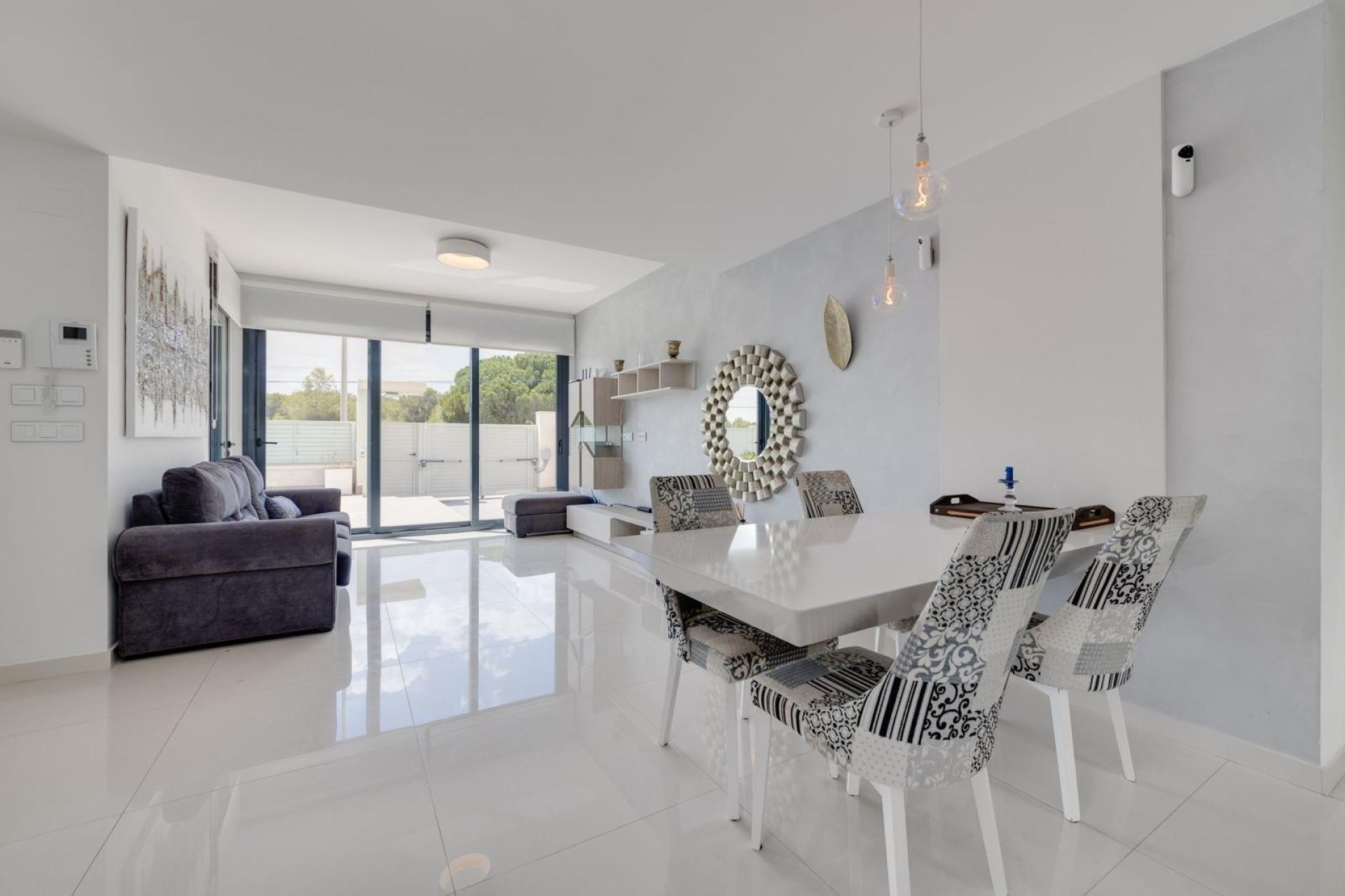 Återförsäljning - Villa -
San Miguel de Salinas - Bellavista