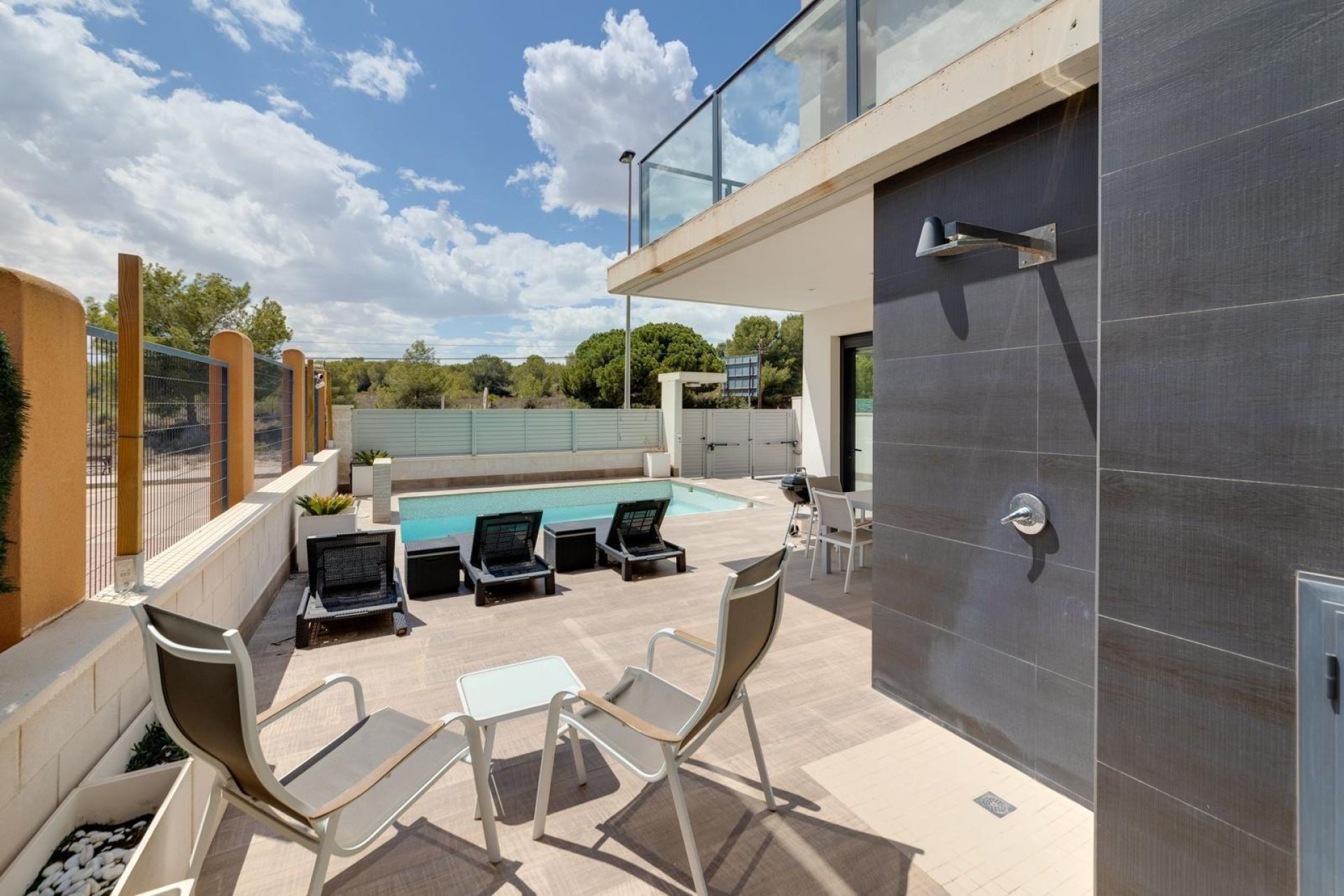 Återförsäljning - Villa -
San Miguel de Salinas - Bellavista