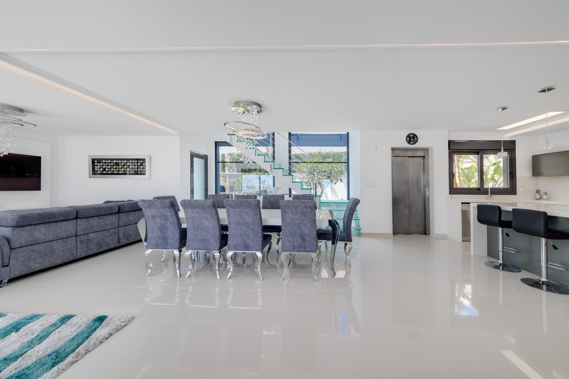 Återförsäljning - Villa -
San Miguel de Salinas - Cerro del Sol
