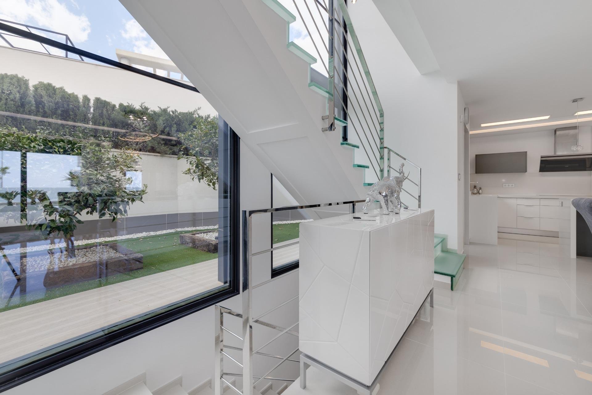Återförsäljning - Villa -
San Miguel de Salinas - Cerro del Sol