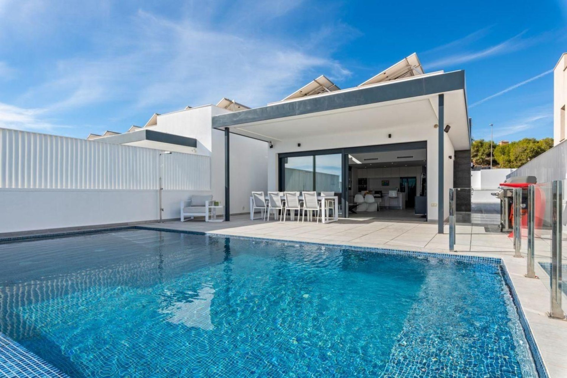 Återförsäljning - Villa -
San Miguel de Salinas - Urbanizaciones