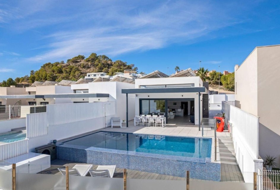 Återförsäljning - Villa -
San Miguel de Salinas - Urbanizaciones
