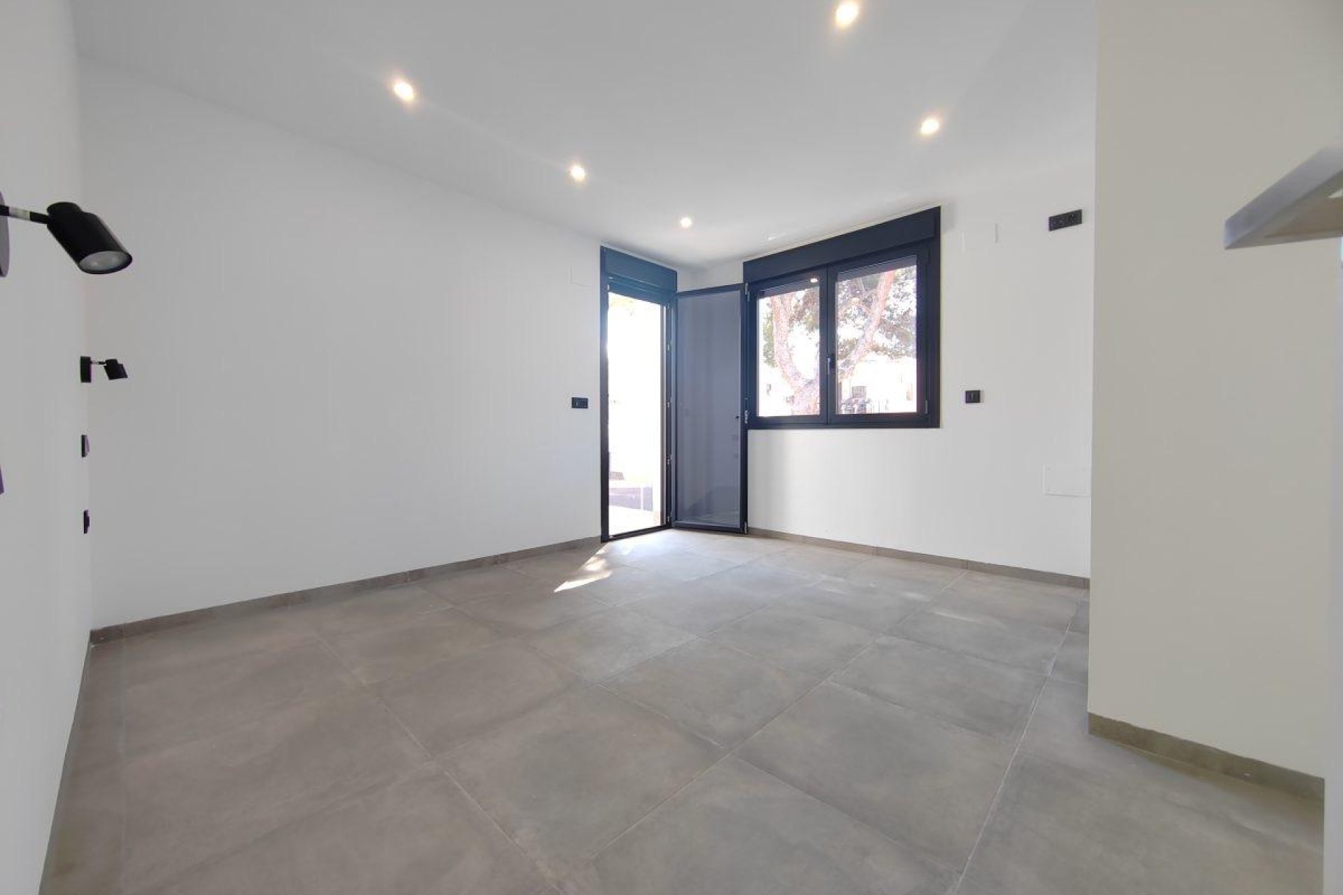 Återförsäljning - Villa -
Torrevieja - Los balcones