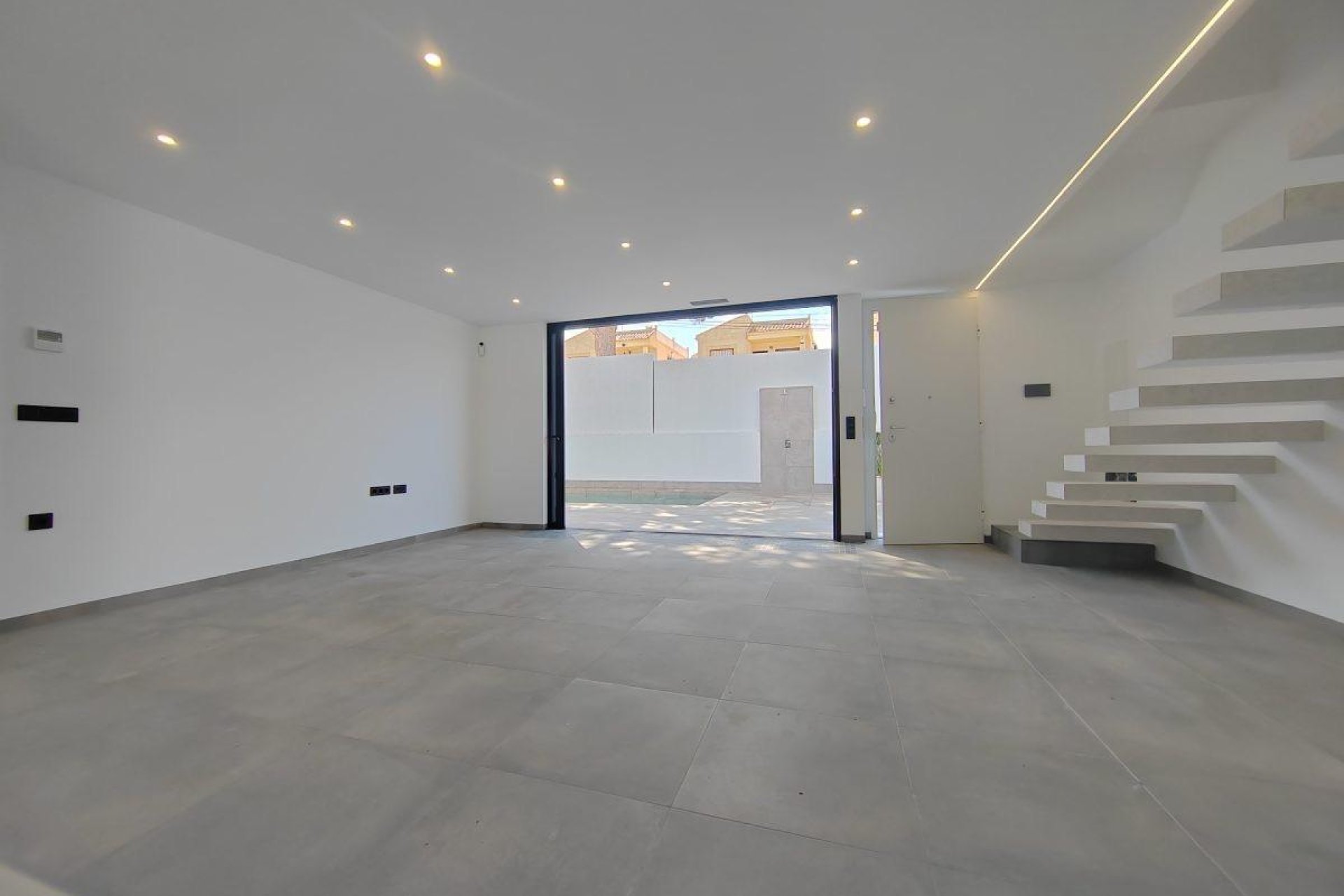 Återförsäljning - Villa -
Torrevieja - Los balcones