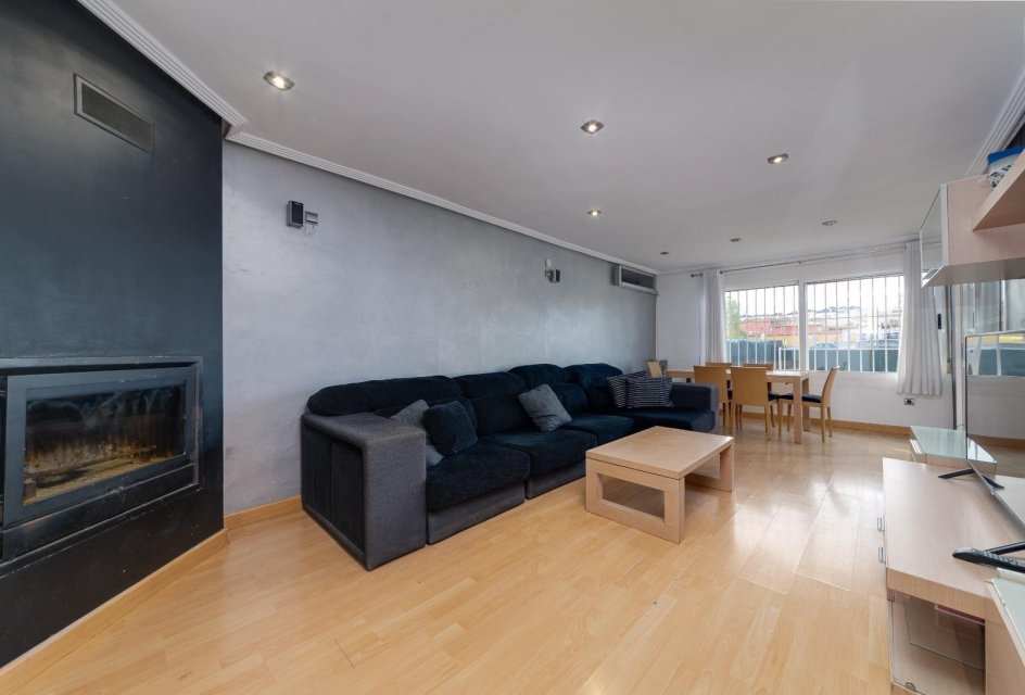 Återförsäljning - Villa -
Torrevieja - Los balcones