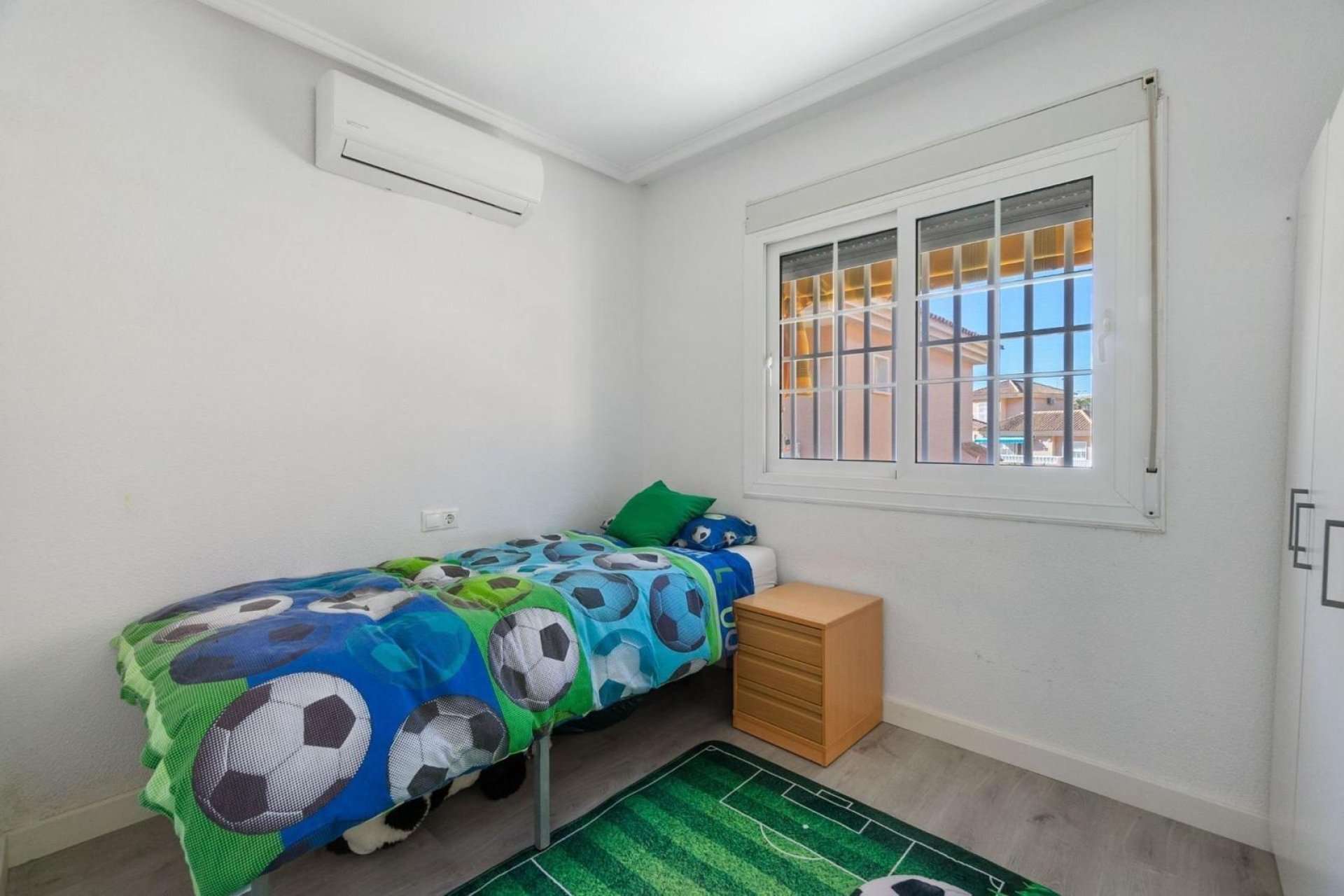 Återförsäljning - Villa -
Torrevieja - Punta prima