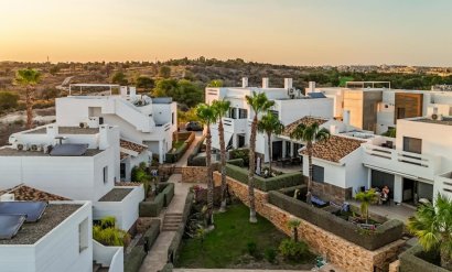 Buhardilla - Återförsäljning -
            Orihuela Costa - AM-01986