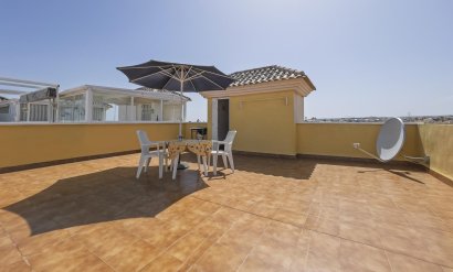 Buhardilla - Segunda mano - Orihuela Costa -
                La Florida