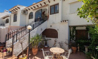 Bungalow - Herverkoop -
            Orihuela Costa - AM-01934