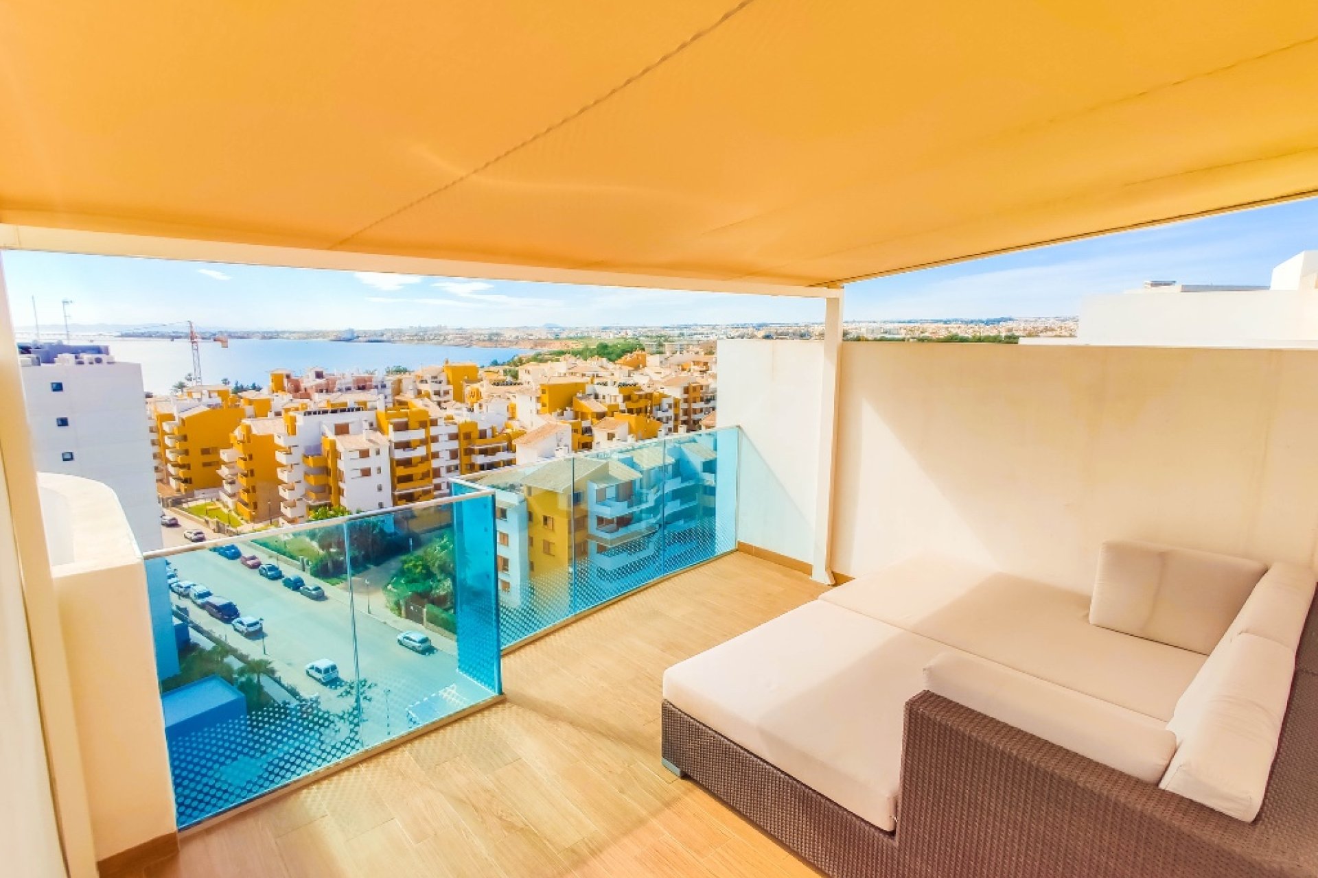 Herverkoop - Apartament -
Punta Prima