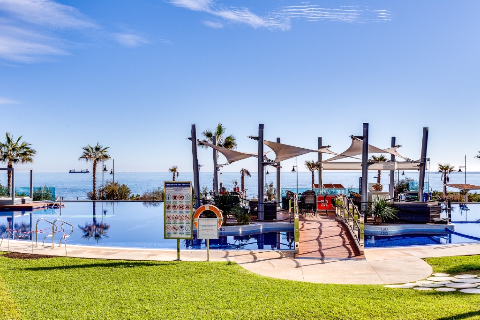 Herverkoop - Apartament -
Punta Prima