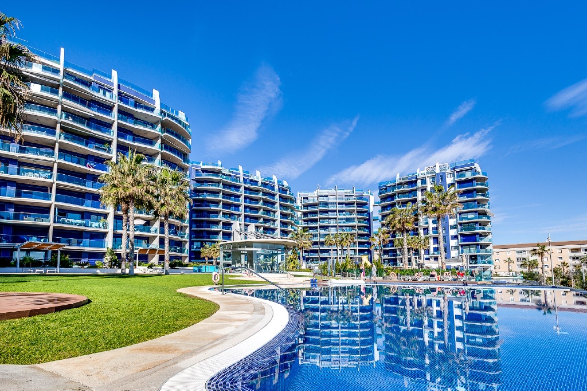 Herverkoop - Apartament -
Punta Prima