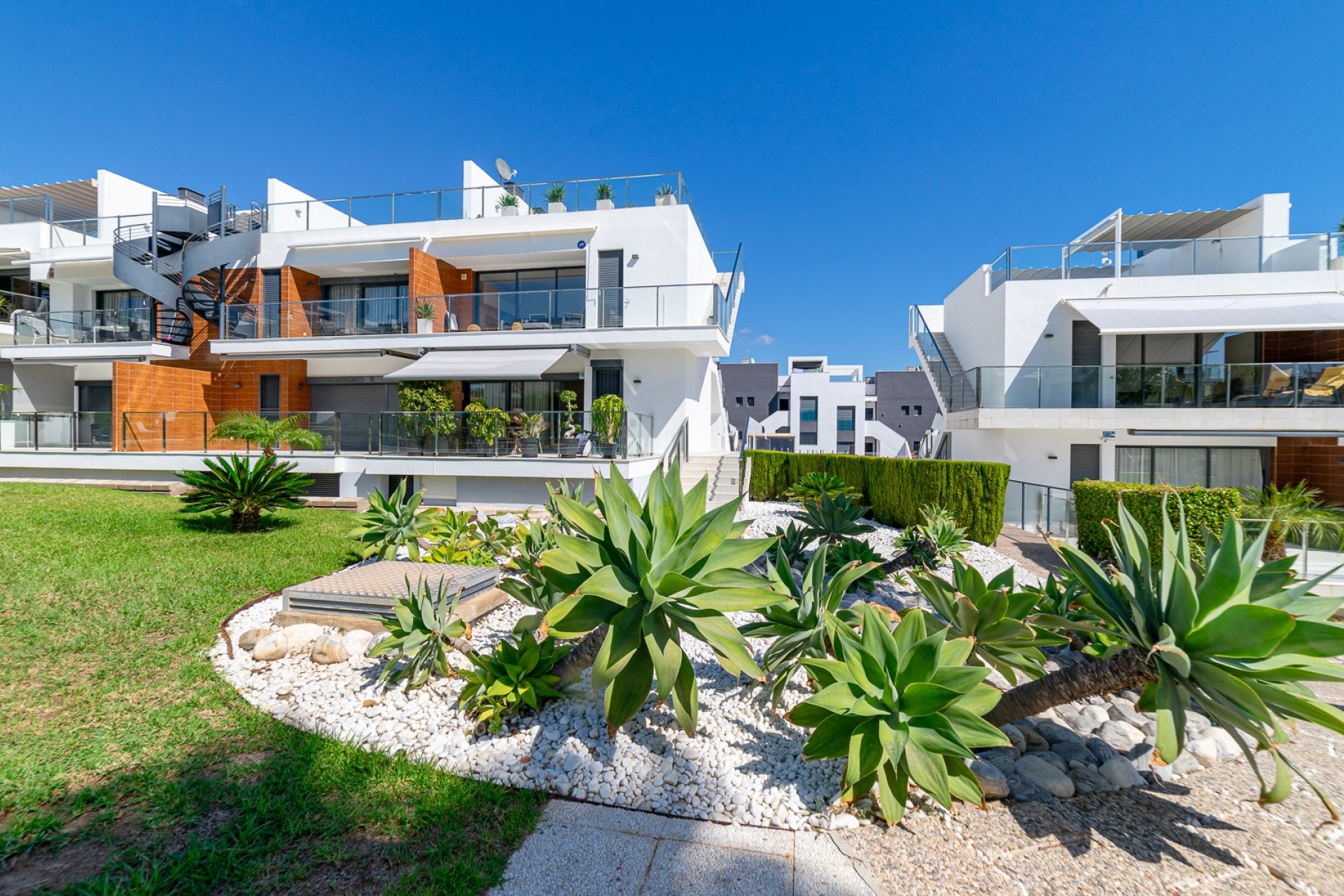 Herverkoop - Apartament -
Punta Prima