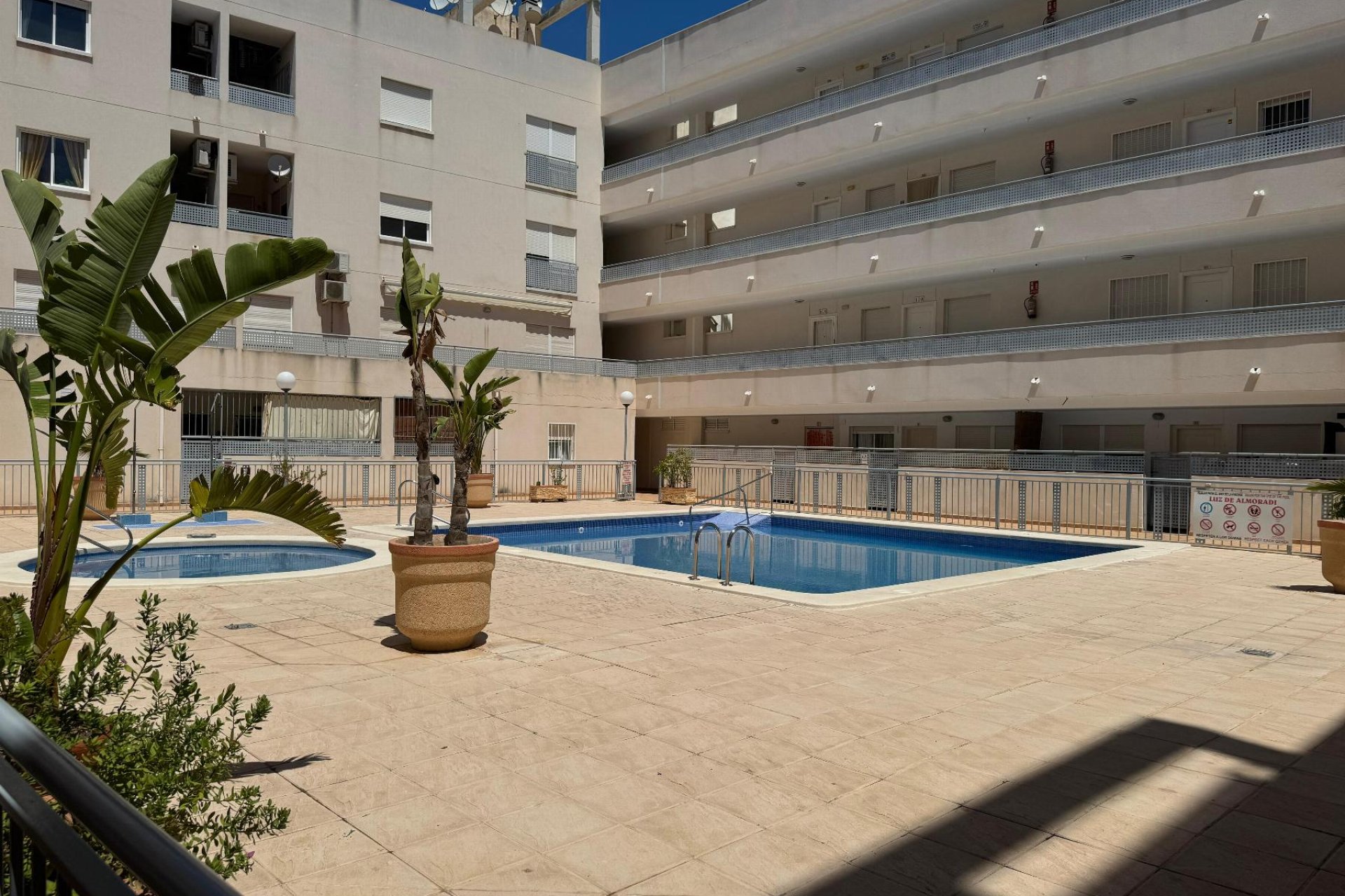 Herverkoop - Apartamento -
Almoradí