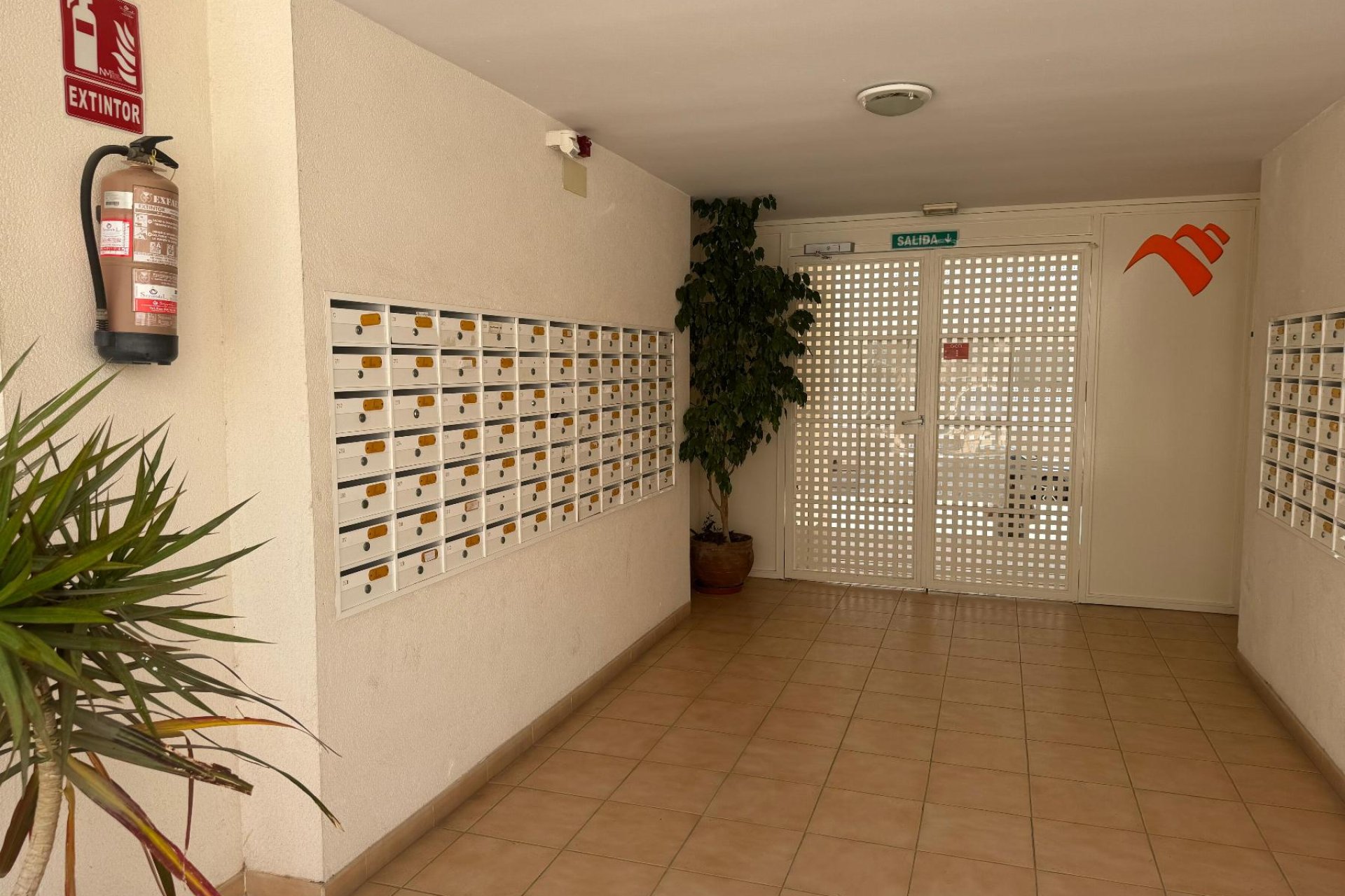 Herverkoop - Apartamento -
Almoradí