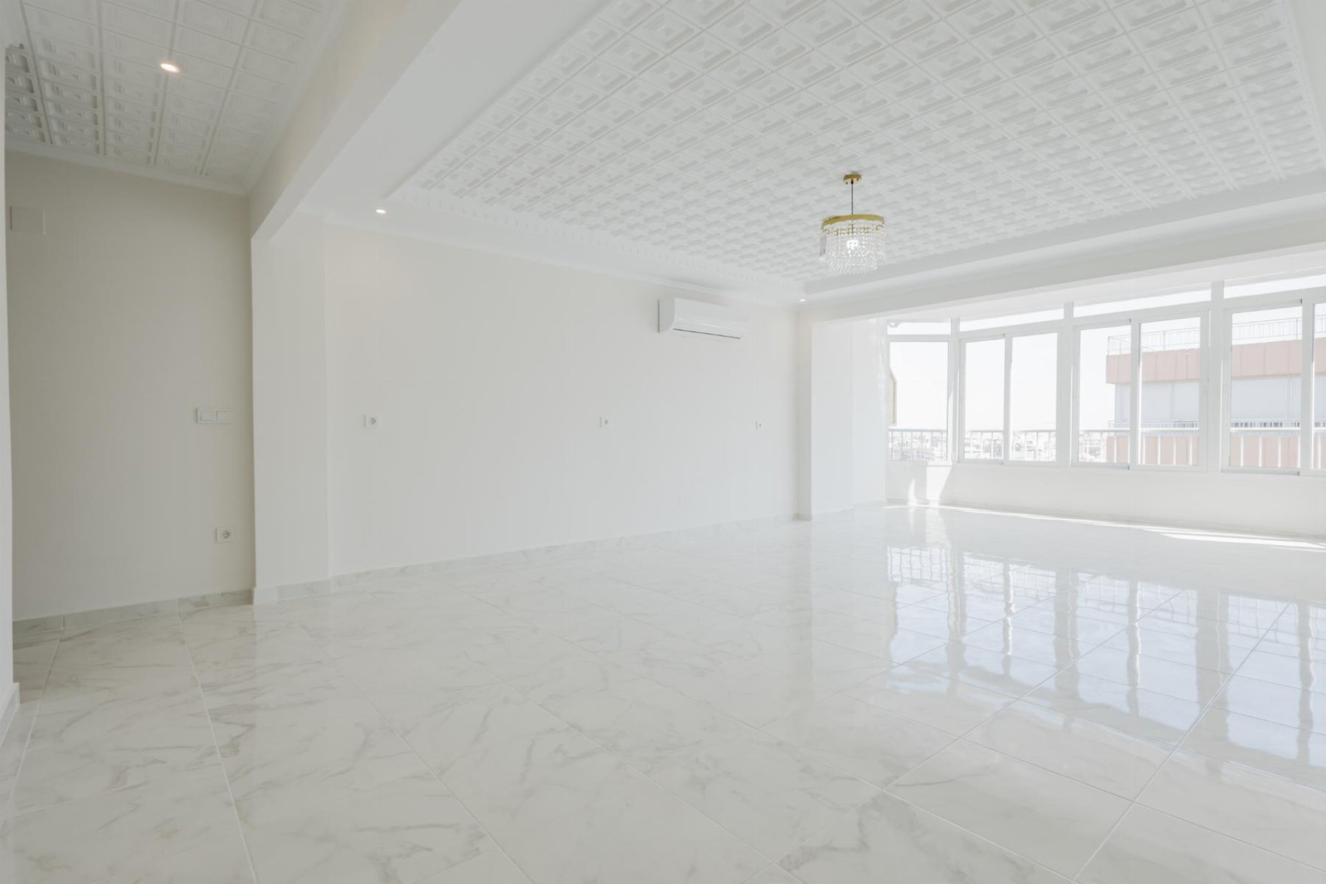 Herverkoop - Apartamento -
Torrevieja - Playa de La Acequion