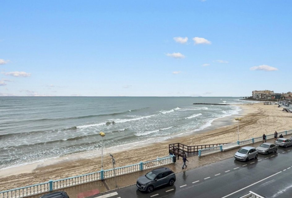 Herverkoop - Apartamento -
Torrevieja - Playa de los Locos