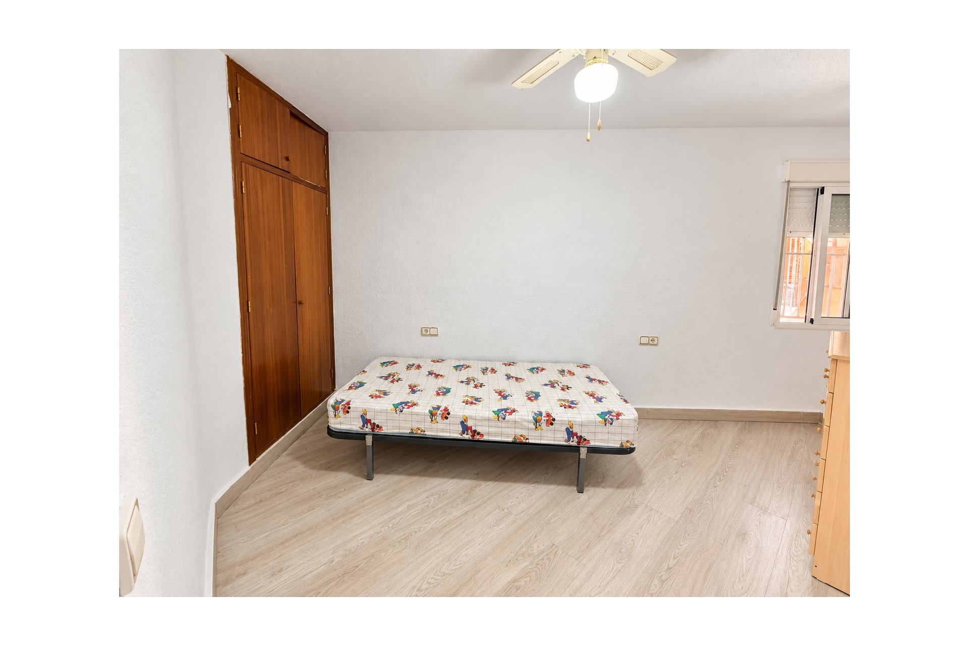 Herverkoop - Apartamento -
Torrevieja - Playa de los Naufragos
