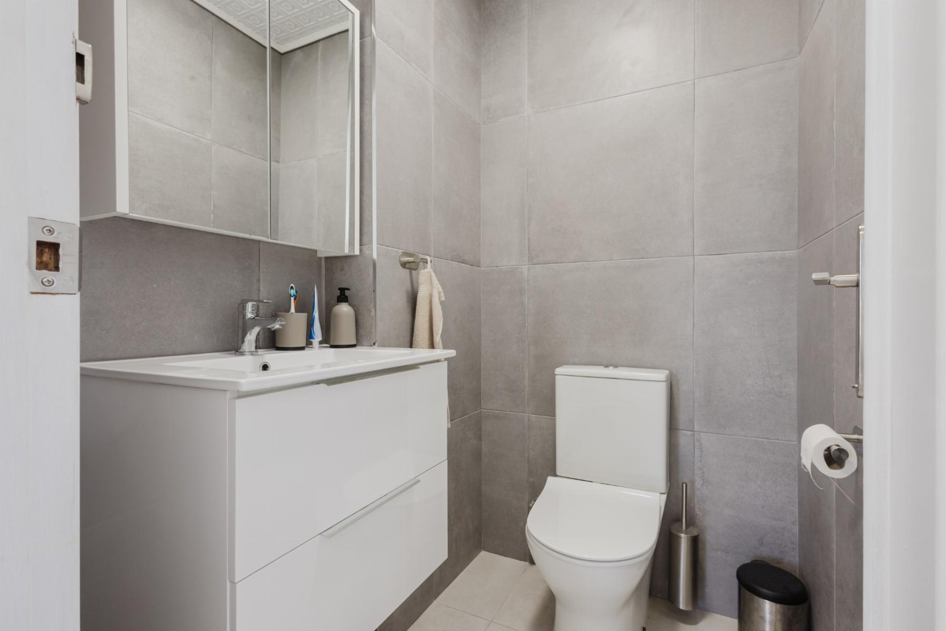 Herverkoop - Apartamento -
Torrevieja - Playa del Acequión