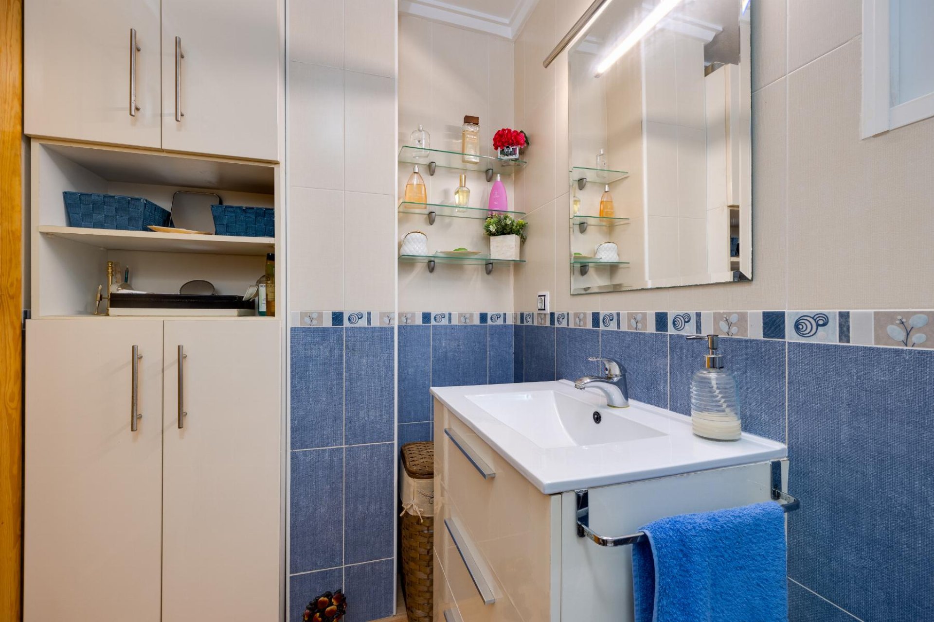 Herverkoop - Apartamento -
Torrevieja - Playa del Acequión