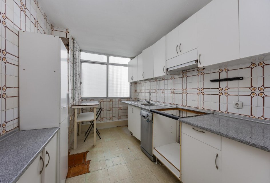 Herverkoop - Apartamento -
Torrevieja - Playa del Acequión
