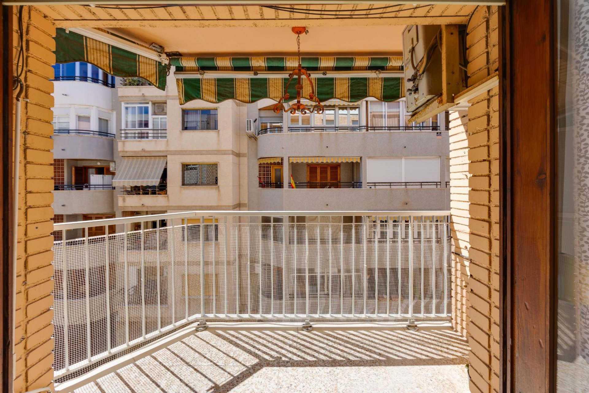 Herverkoop - Apartamento -
Torrevieja - Playa del Acequión