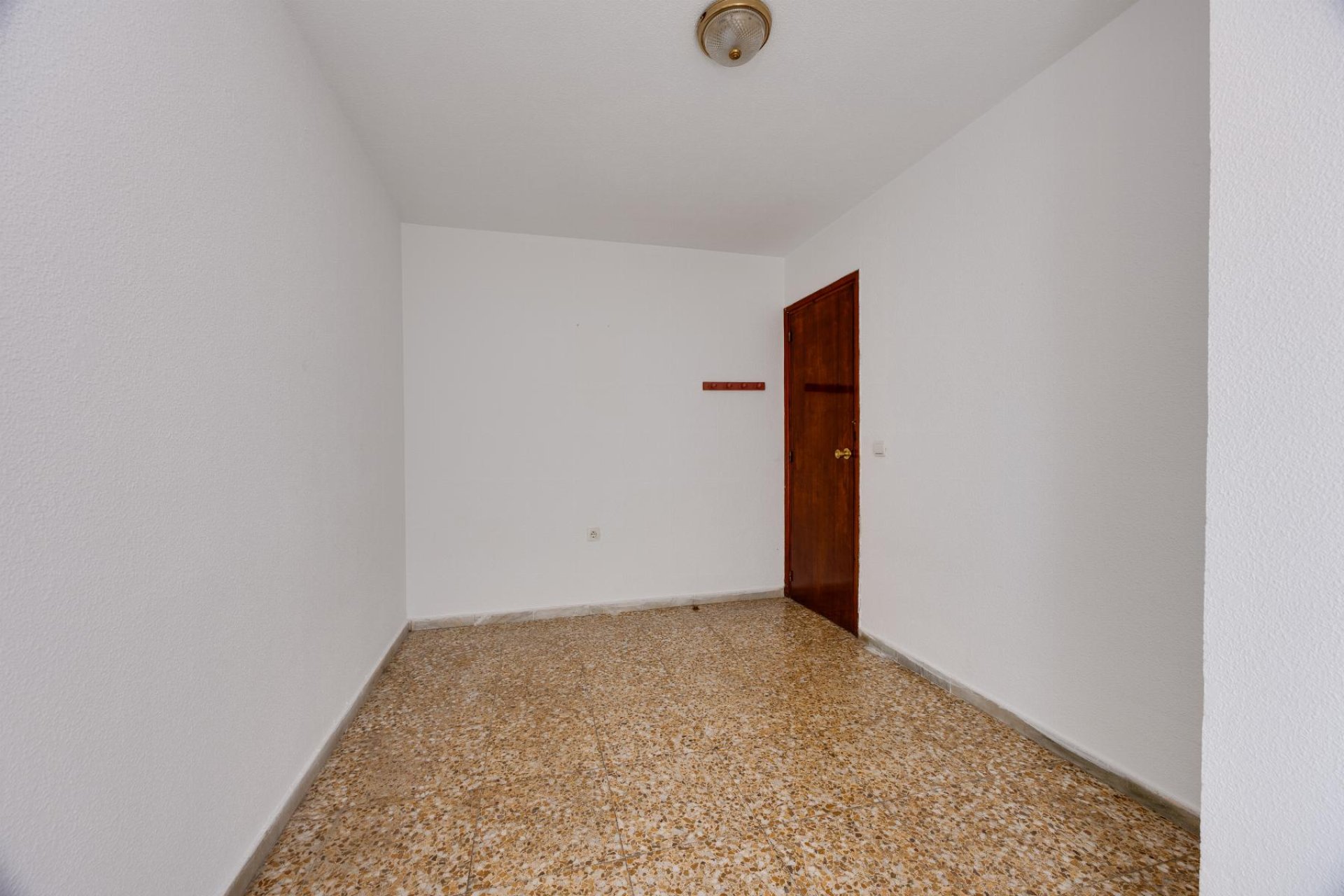Herverkoop - Apartamento -
Torrevieja - Playa del Acequión