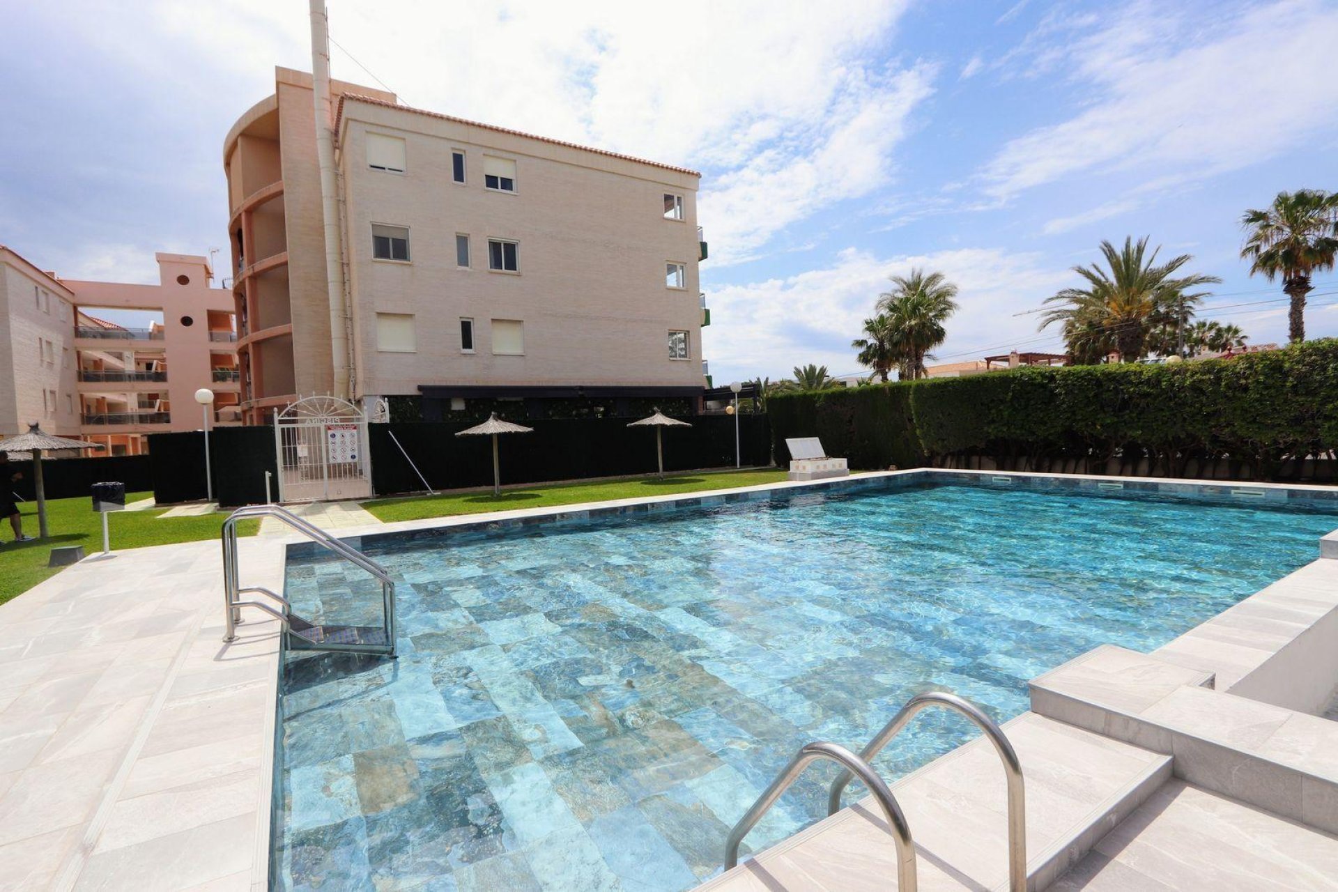 Herverkoop - Apartamento -
Torrevieja - Playa Flamenca