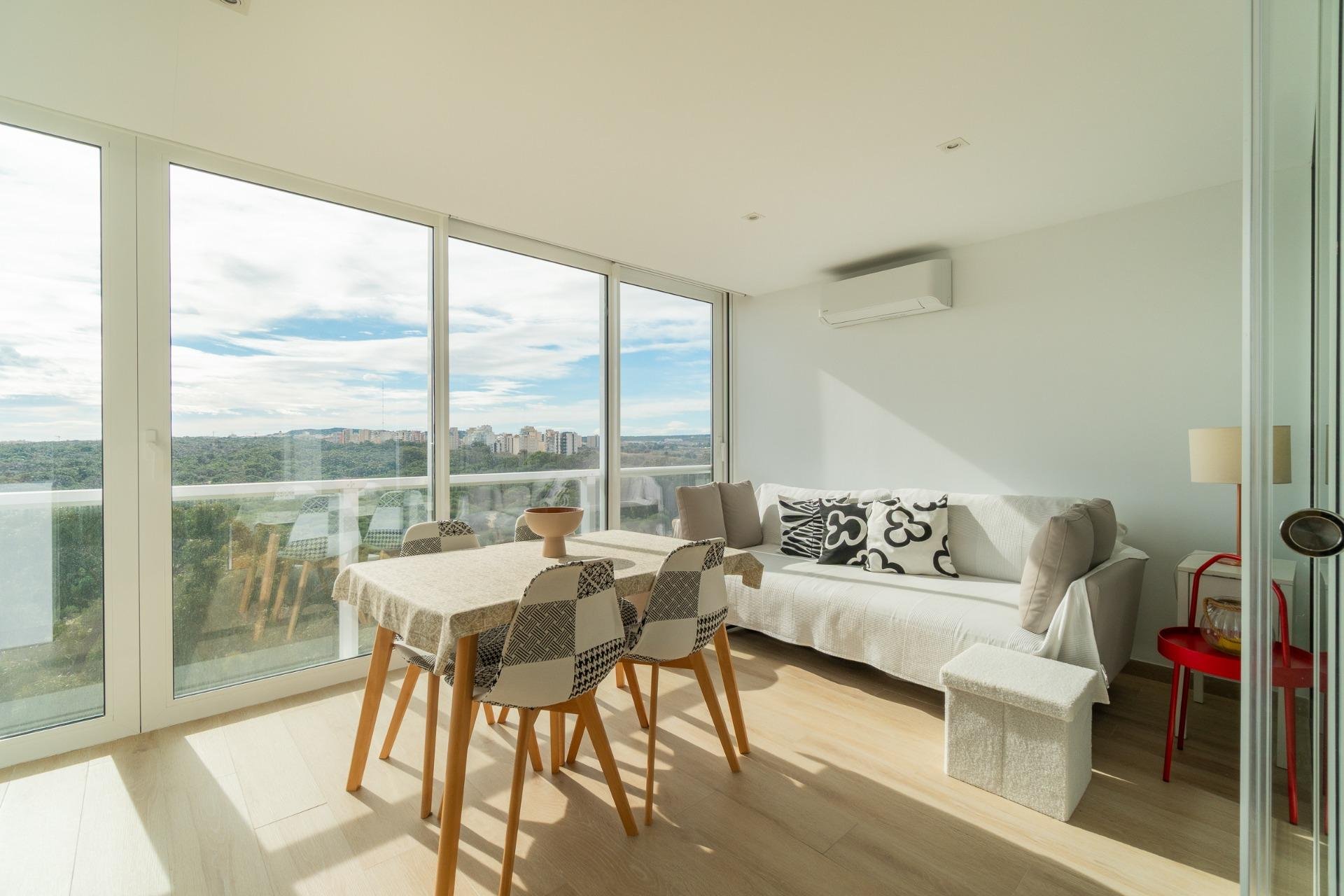 Herverkoop - Appartement -
Guardamar del Segura - Puerto Deportivo