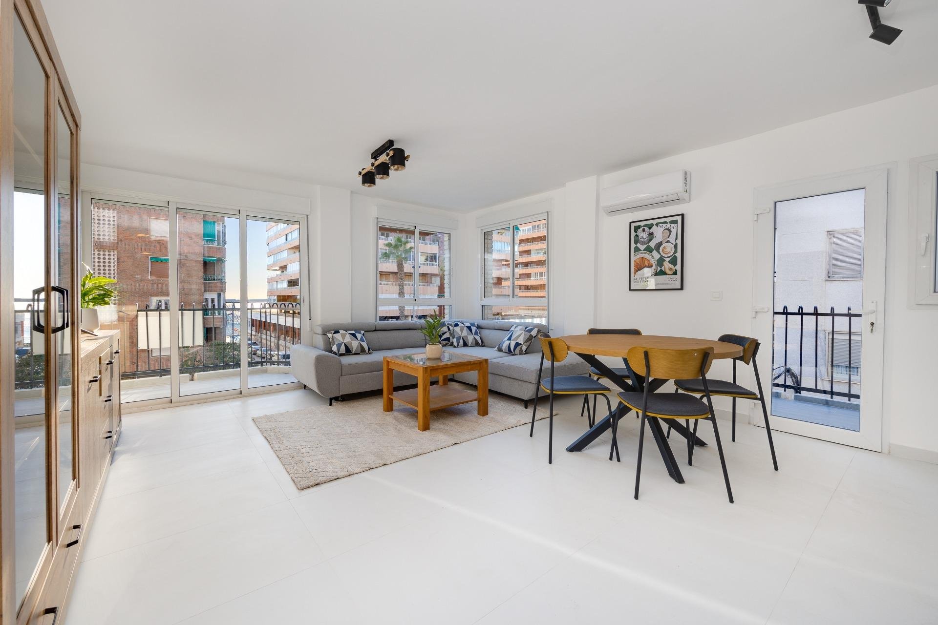 Herverkoop - Appartement -
Torrevieja - Acequion