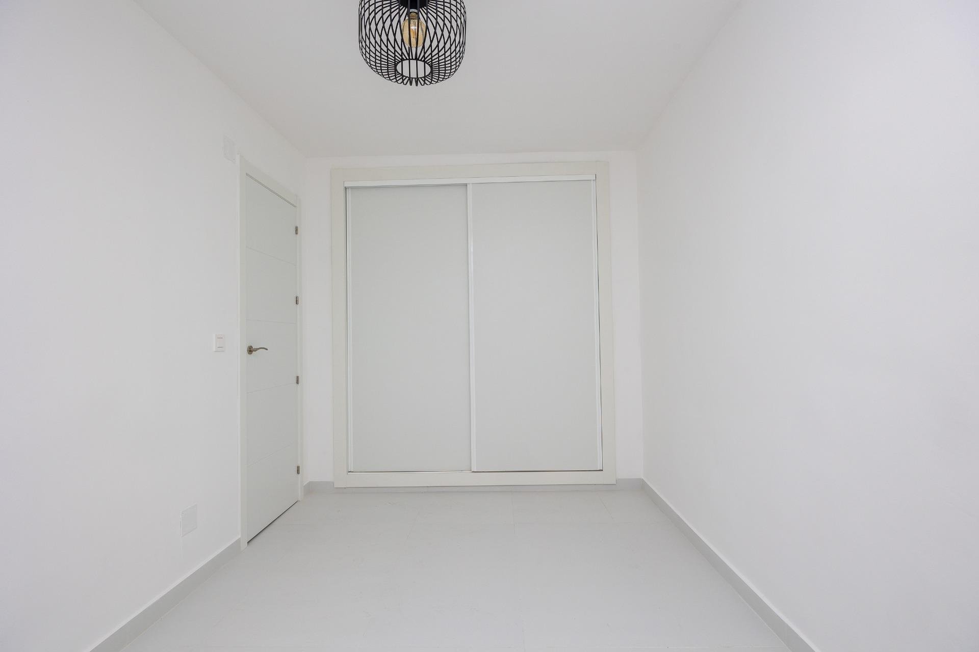 Herverkoop - Appartement -
Torrevieja - Acequion