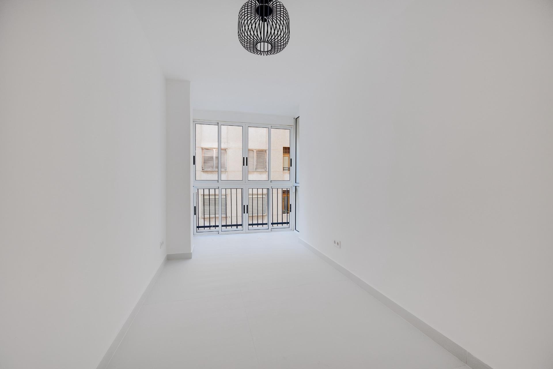 Herverkoop - Appartement -
Torrevieja - Acequion