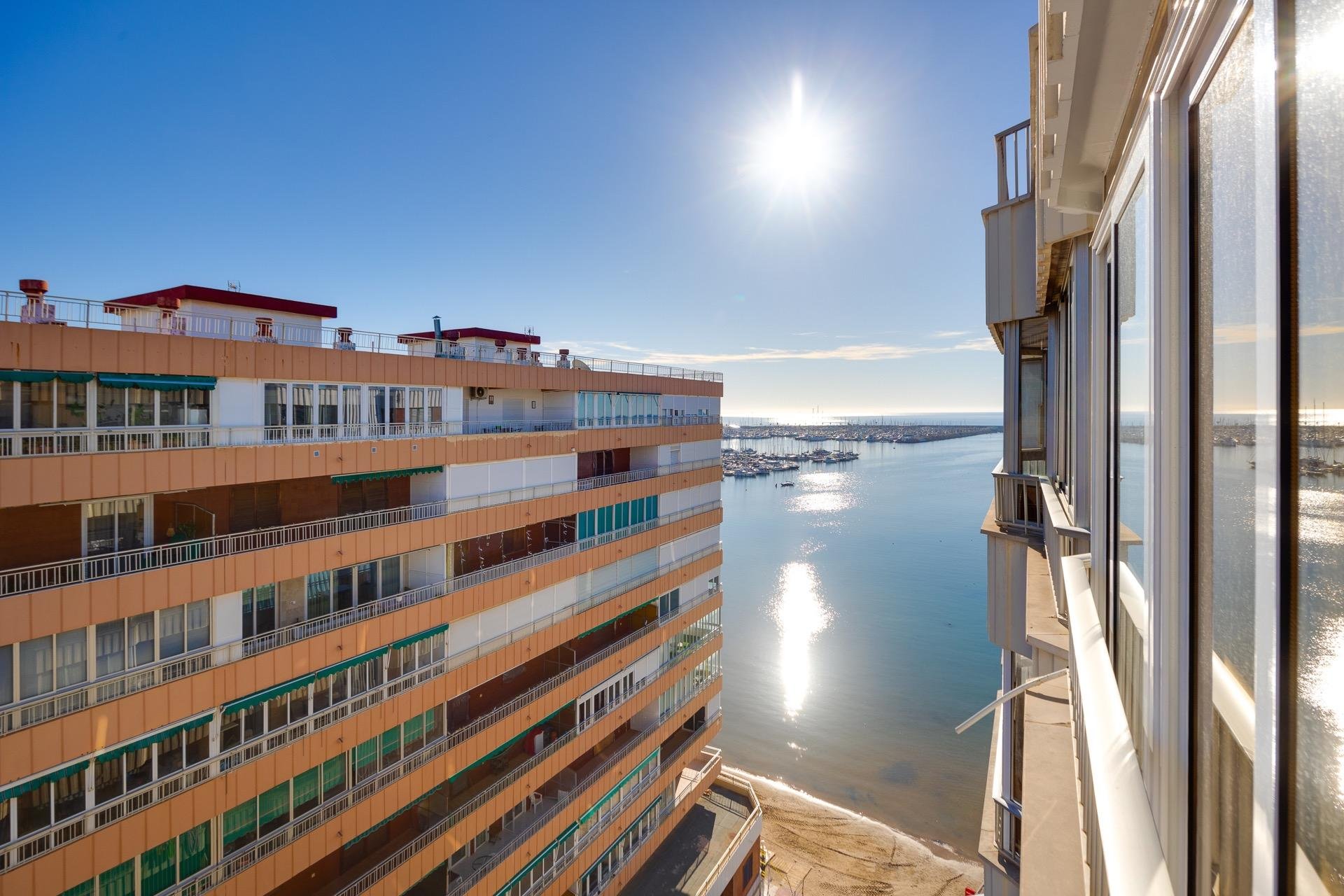 Herverkoop - Appartement -
Torrevieja - Acequion