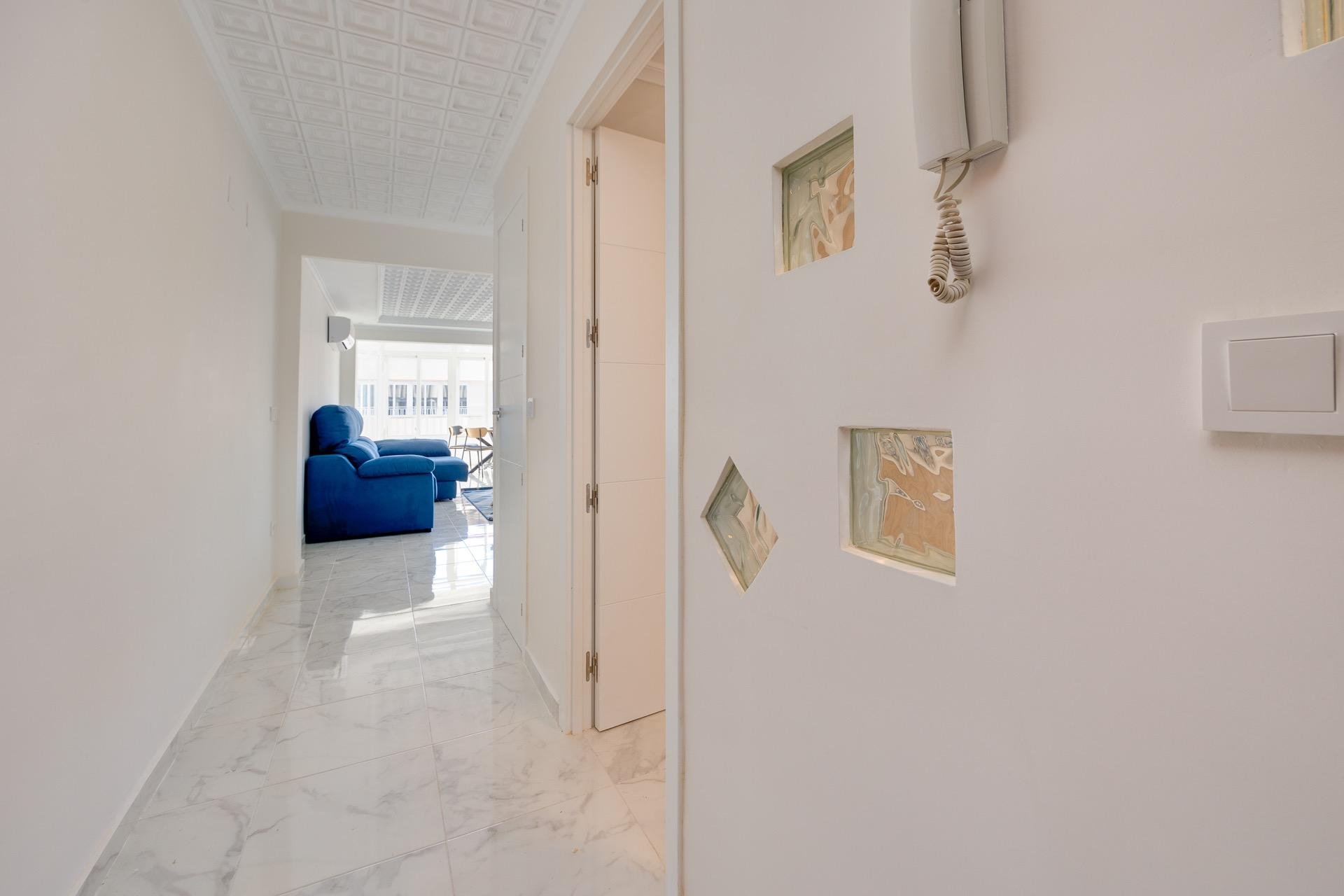 Herverkoop - Appartement -
Torrevieja - Acequion