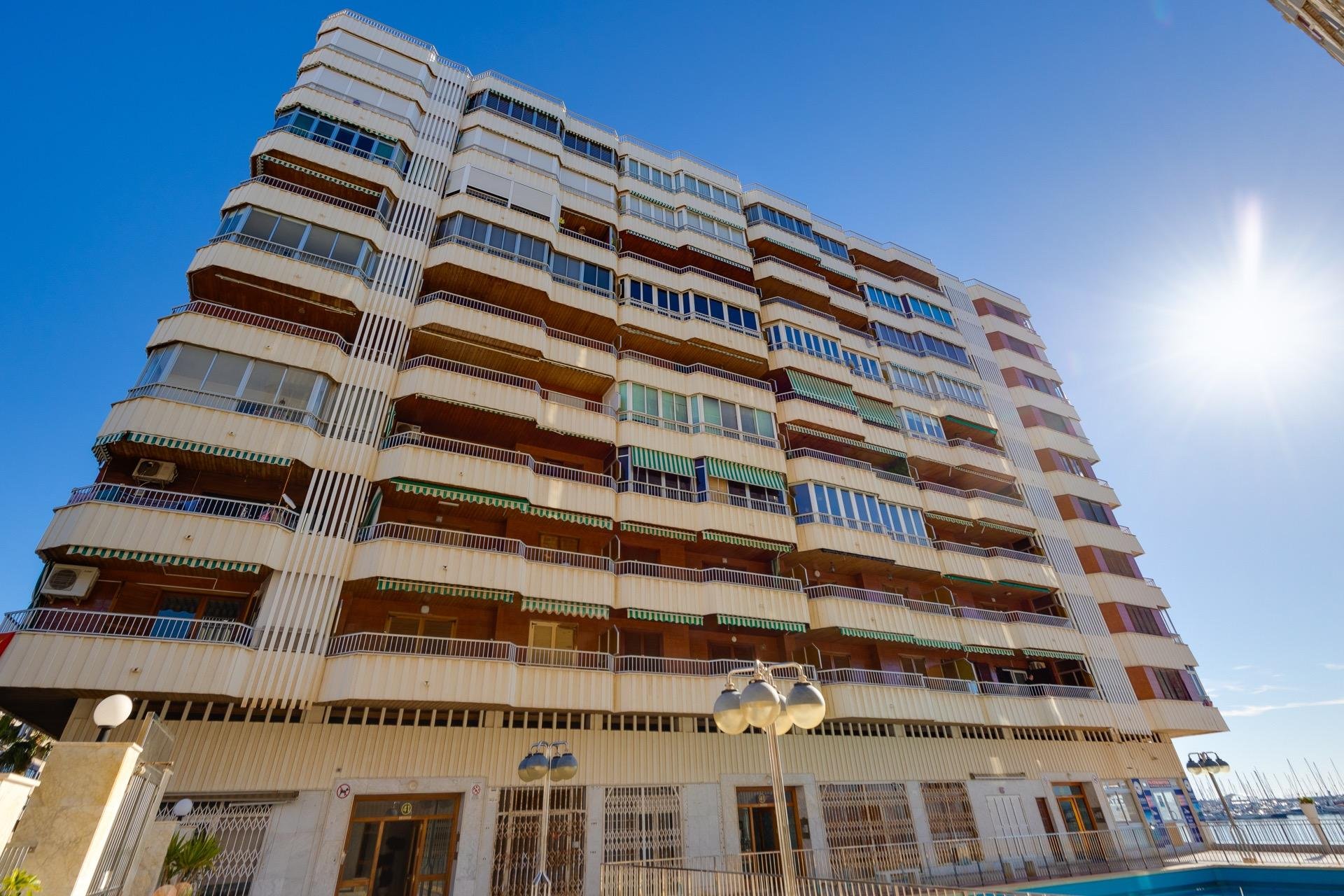 Herverkoop - Appartement -
Torrevieja - Acequion